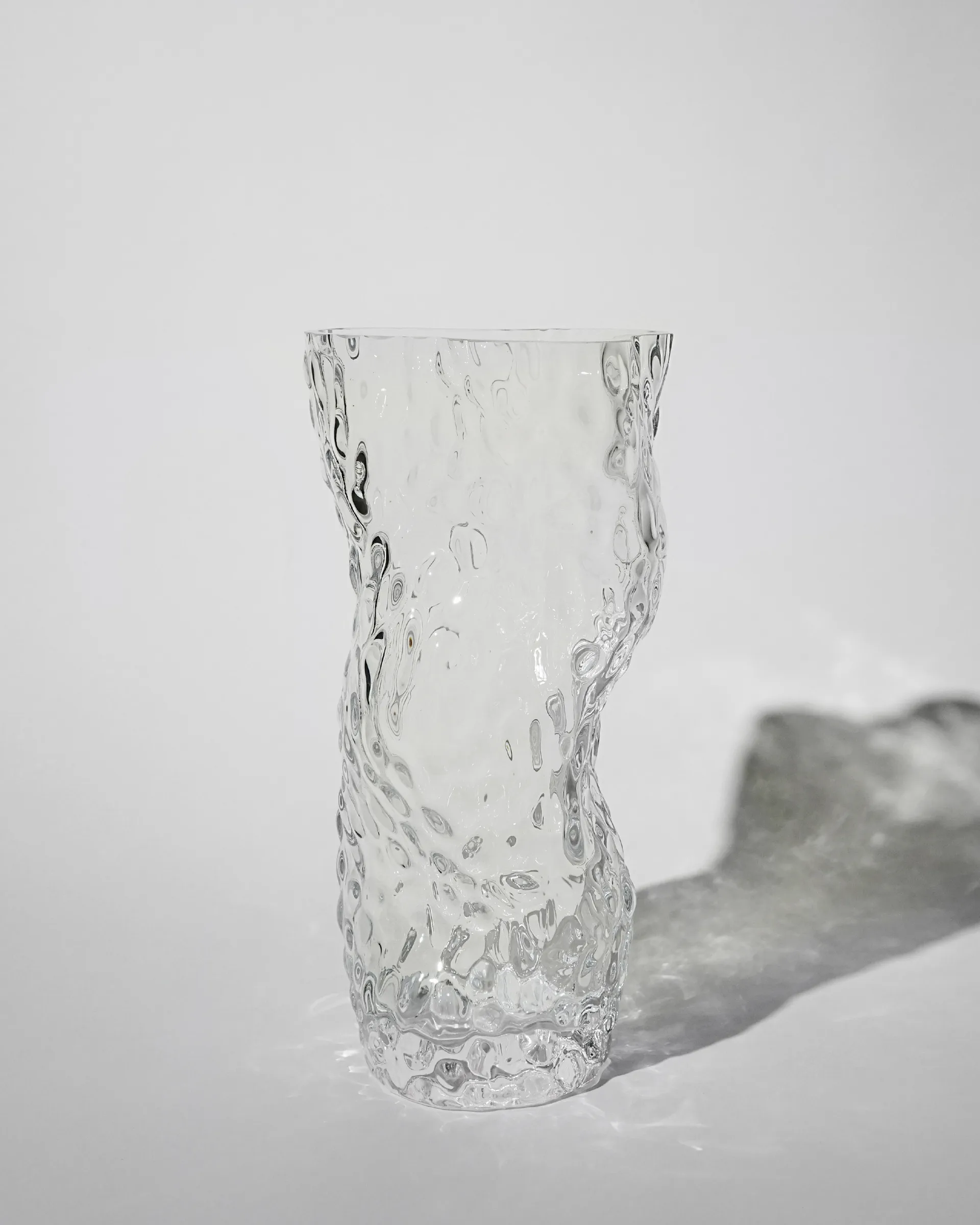Vase Ostrea Rock verre 30 cm, Transparent Hein Studio