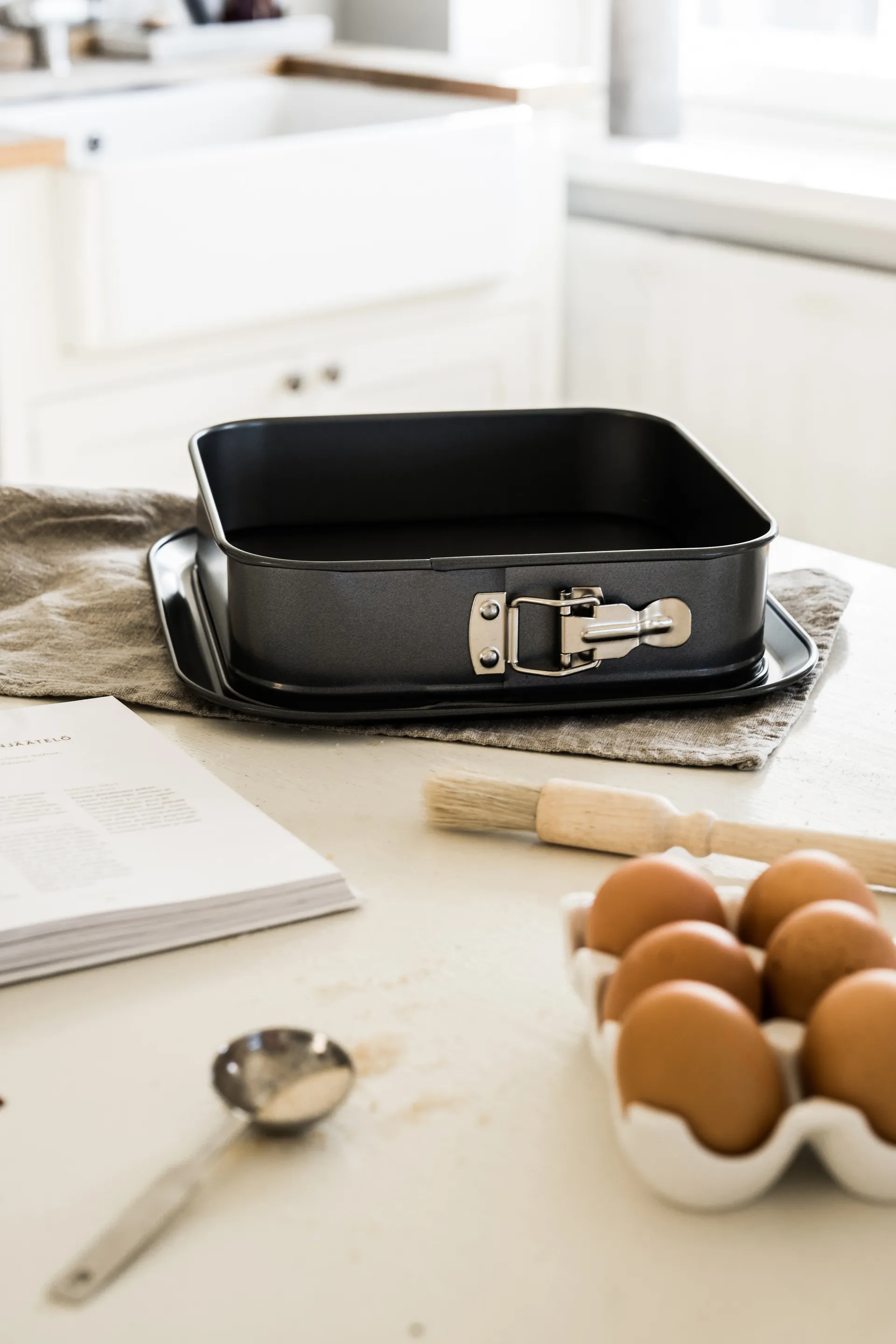 Heirol moule à charnière carré à base extra large, 24x24 cm Heirol