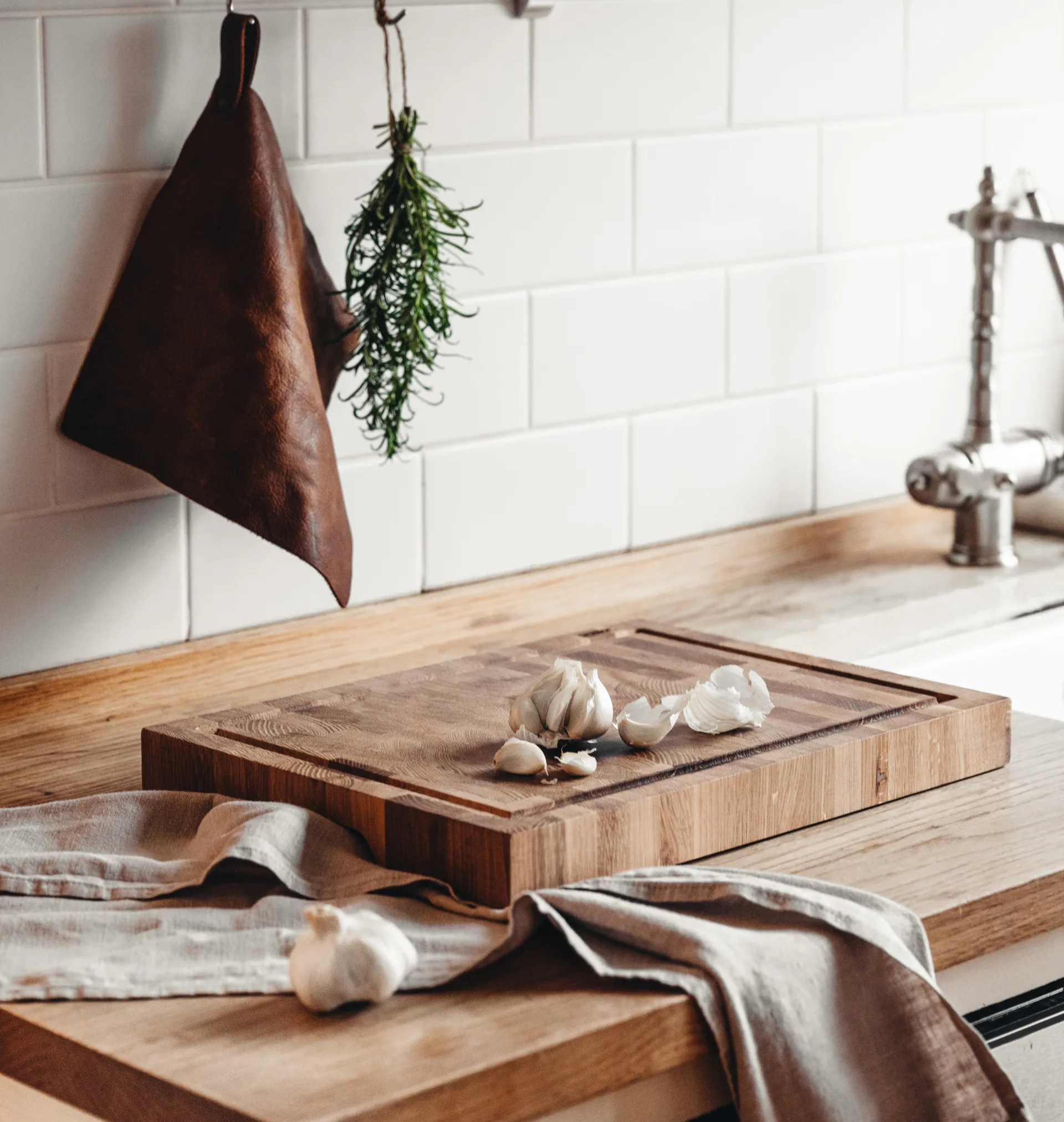 Planche à découper Heirol en chêne avec gouttière, 30x40 cm  Heirol