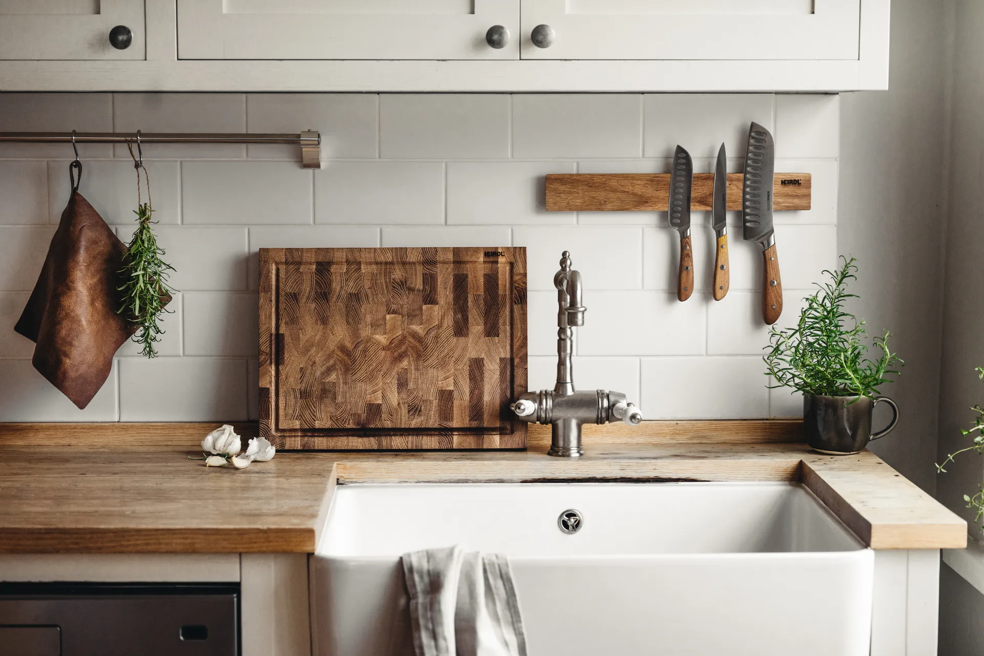 Planche à découper Heirol en chêne avec gouttière, 30x40 cm  Heirol