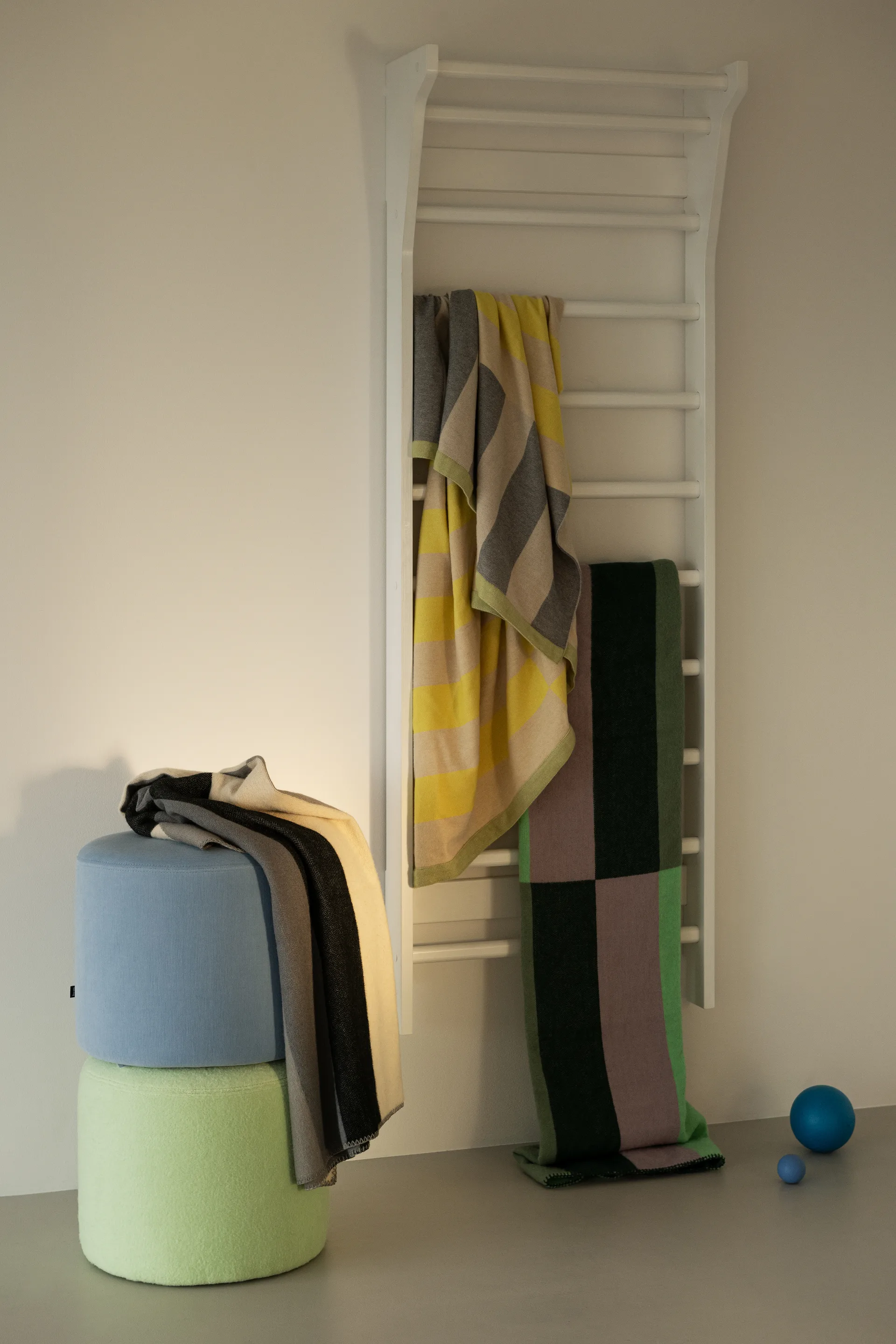 Pouf Bon Ø50x41 cm, Eggshell Hem