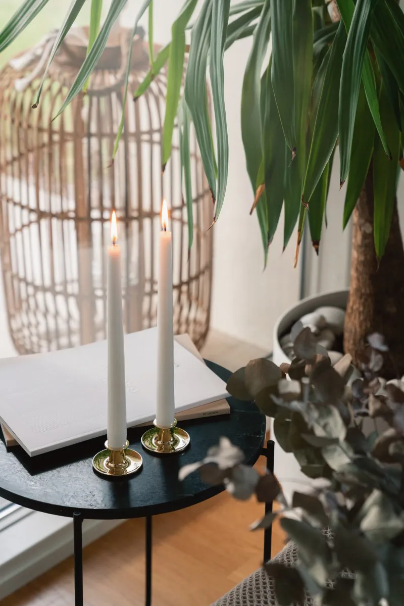 Bougeoir bas Basso, Laiton solide Hilke Collection