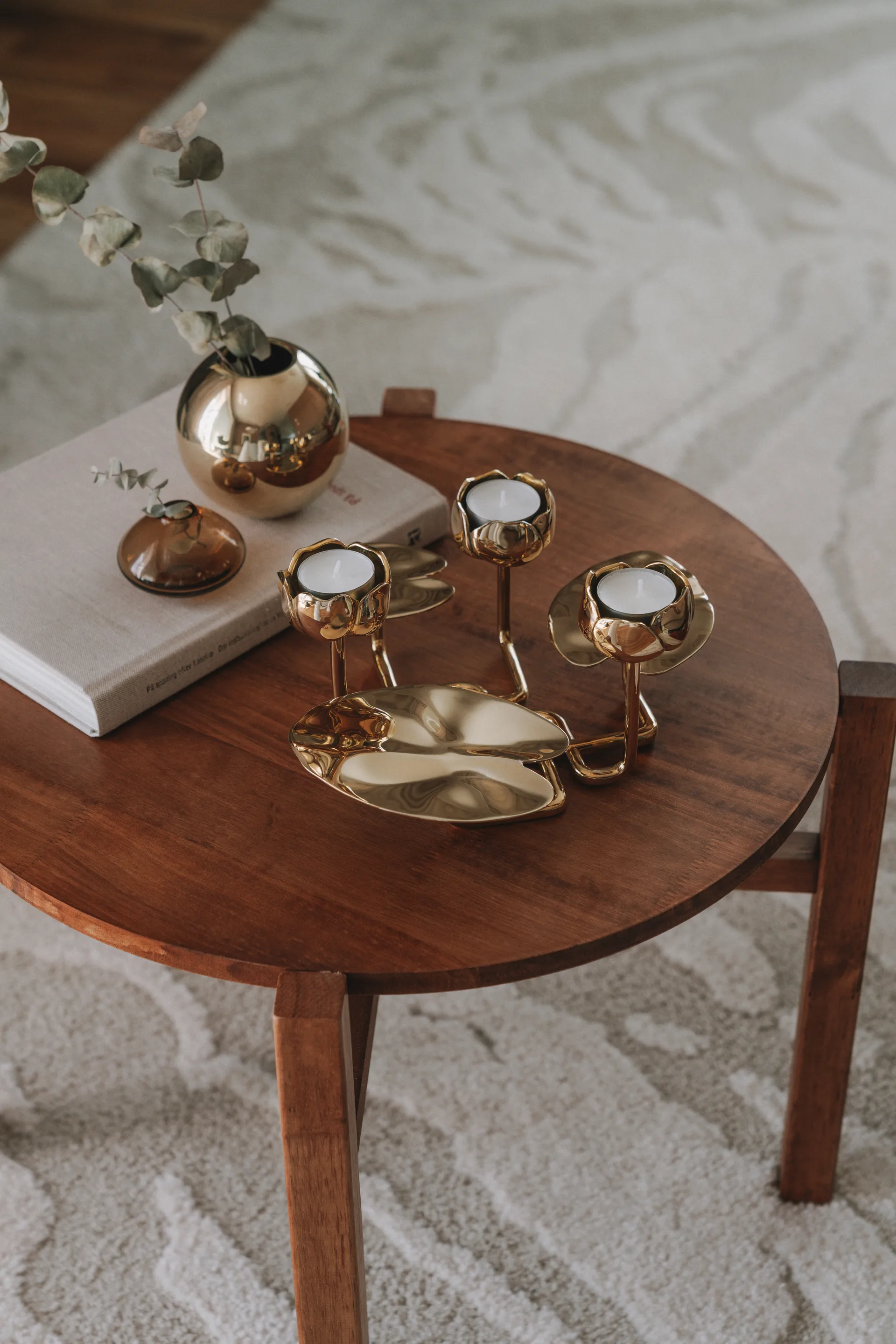 Bougeoir Ninfea grande, Laiton Hilke Collection