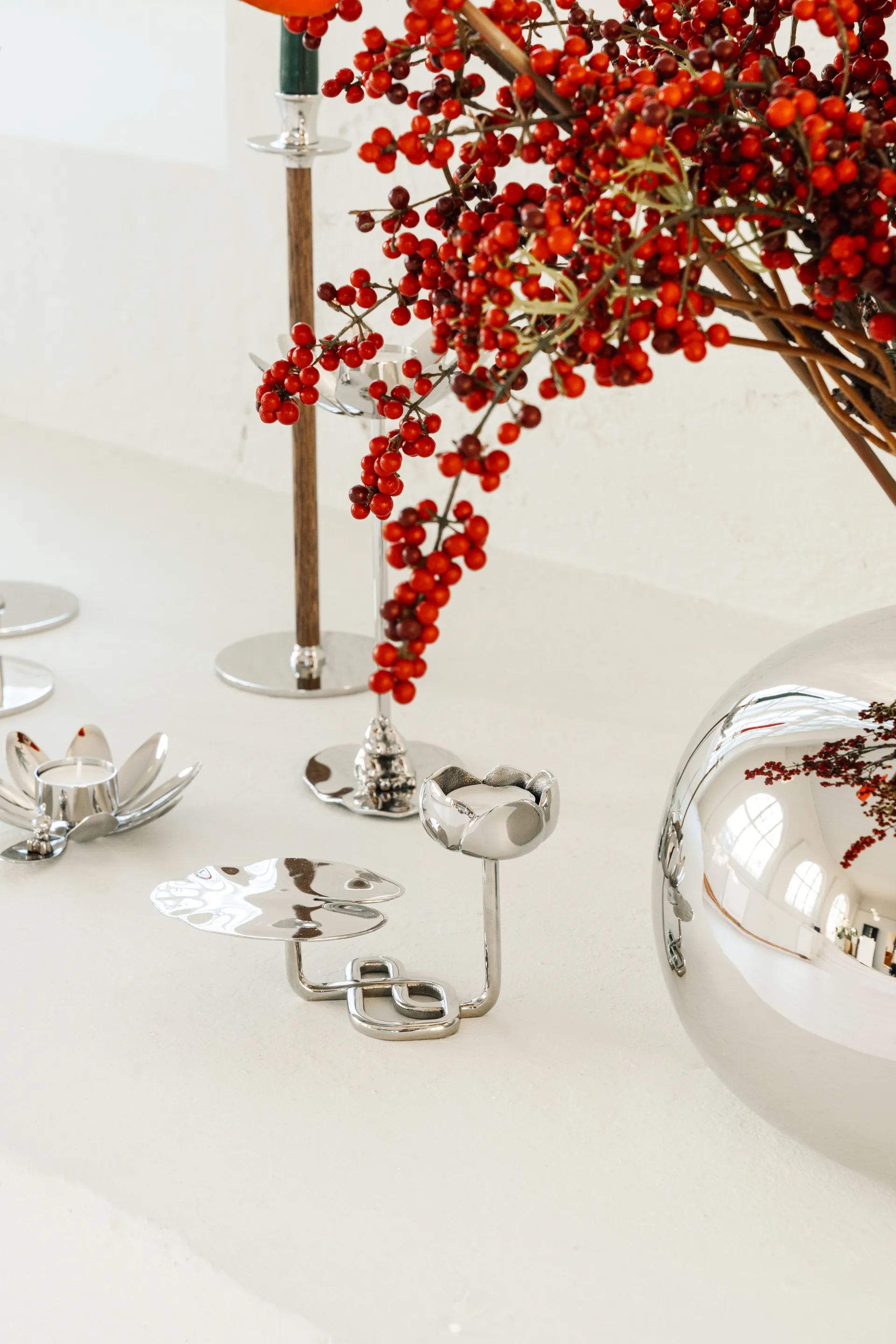 Bougeoir Ninfea No.1, Laiton nickelé Hilke Collection