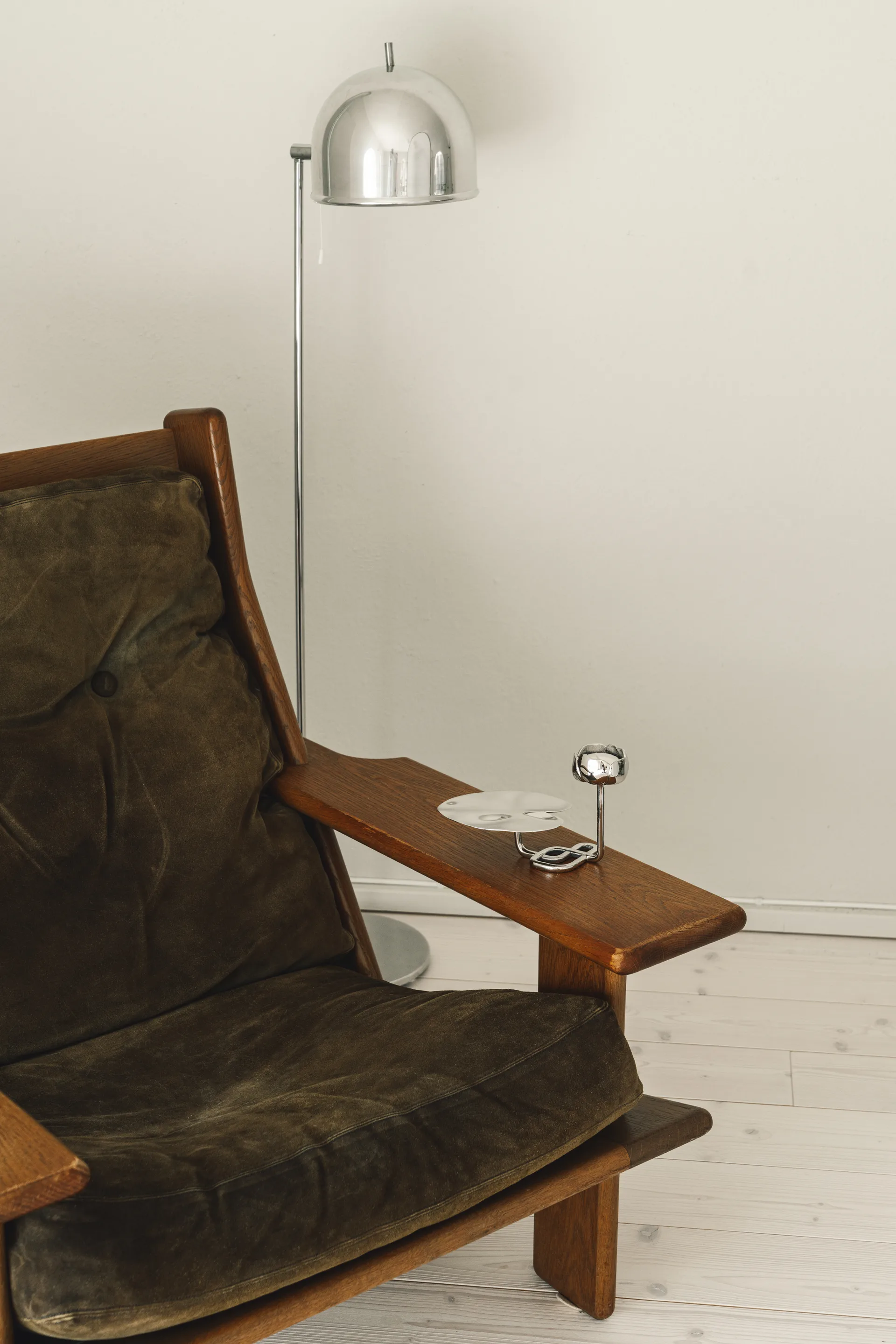 Bougeoir Ninfea No.2, Laiton nickelé Hilke Collection