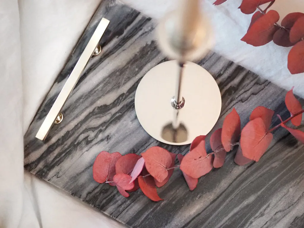 Plateau Hilke Collection 40,5x25,5 cm, Gris Marbre-laiton nickelé Hilke Collection