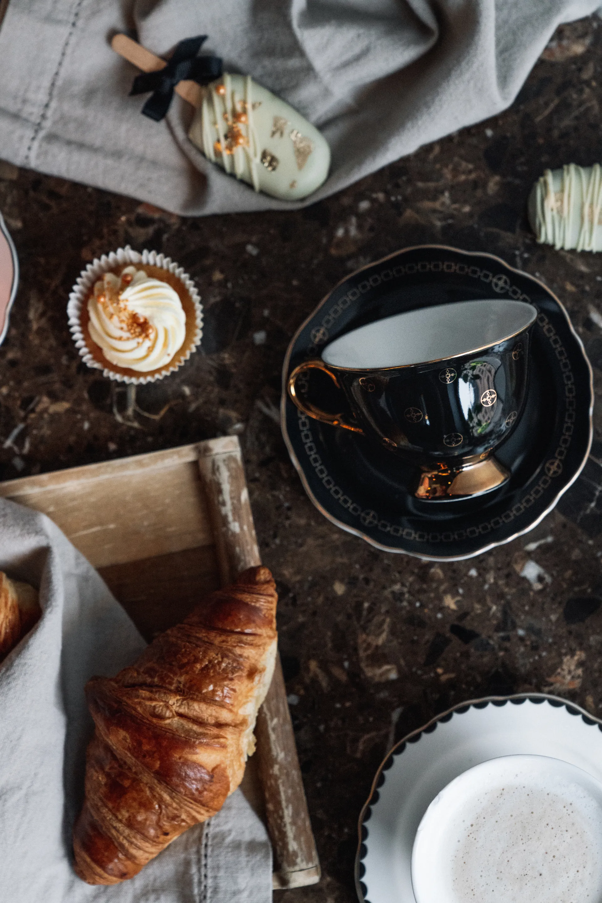 Tasse avec soucoupe Anima Gemella Nero, 22 cl Hilke Collection