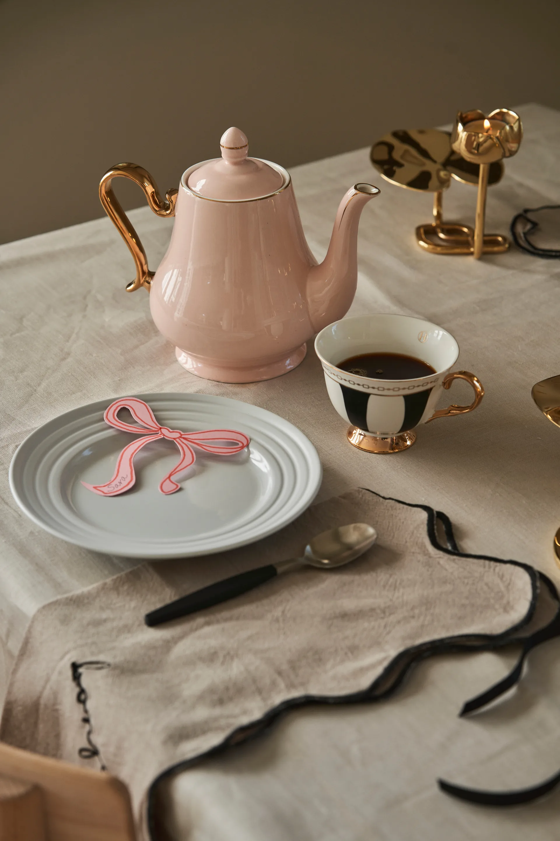 Tasse avec soucoupe Strisce Nero, 22 cl Hilke Collection