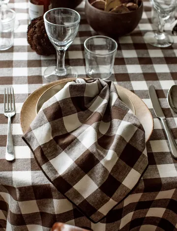 Bettyhill nappe - Chocolate, 150x150 cm - Himla