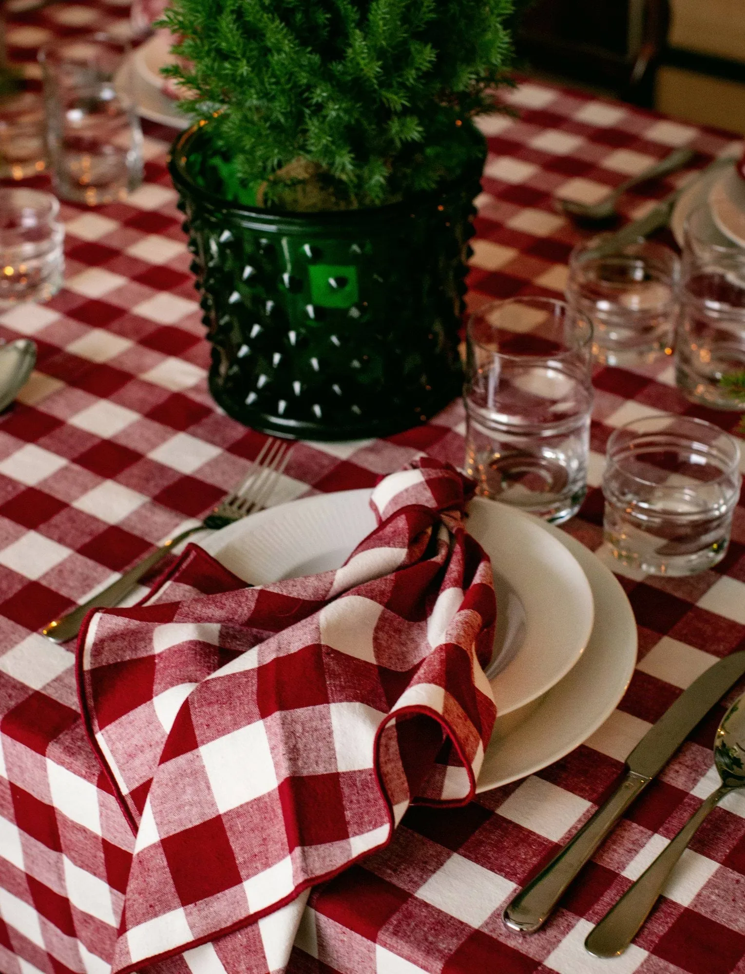 Bettyhill nappe, Ruby, 150x150 cm Himla