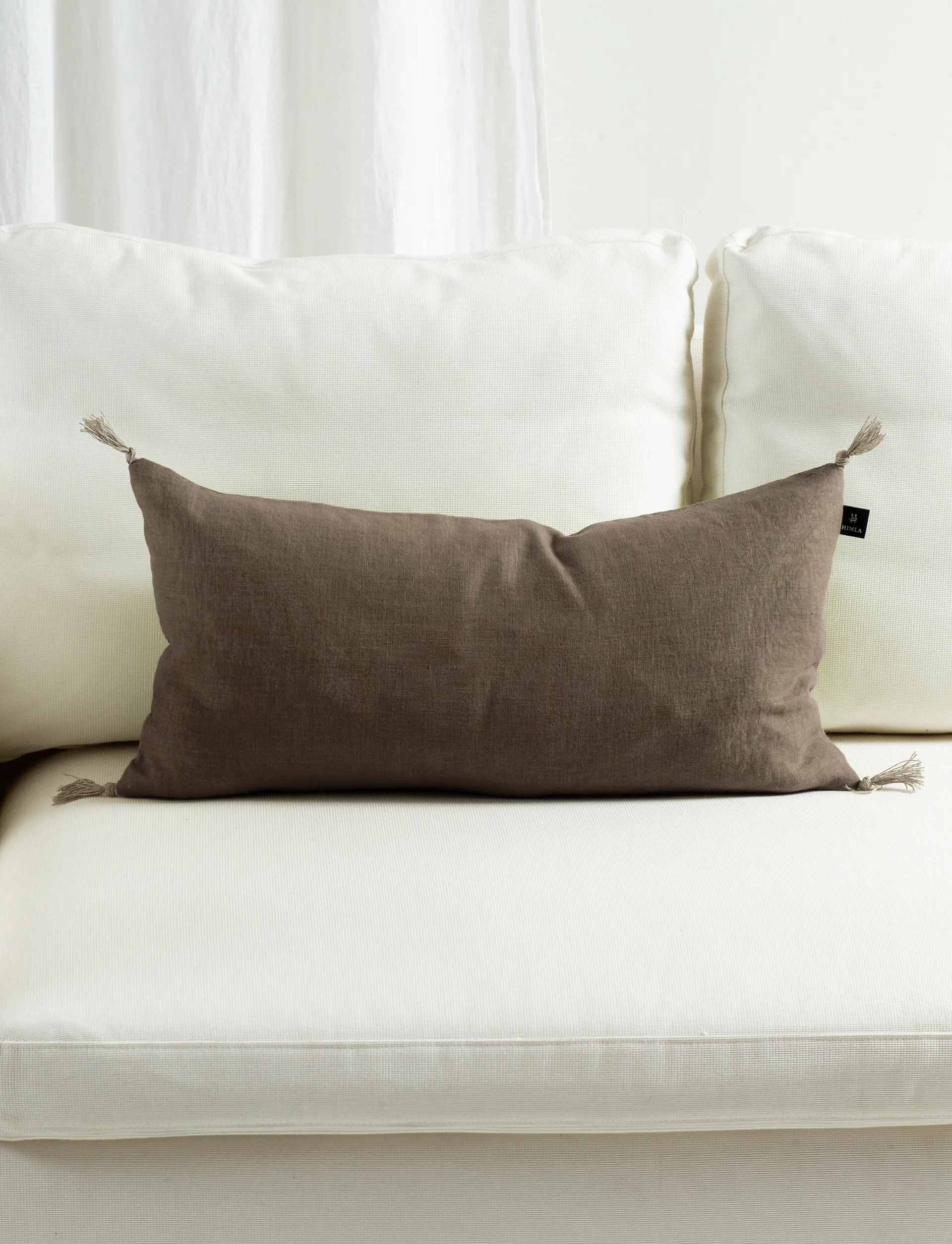 Housse de coussin Sunshine à pompon 30x60 cm, Coffee Himla