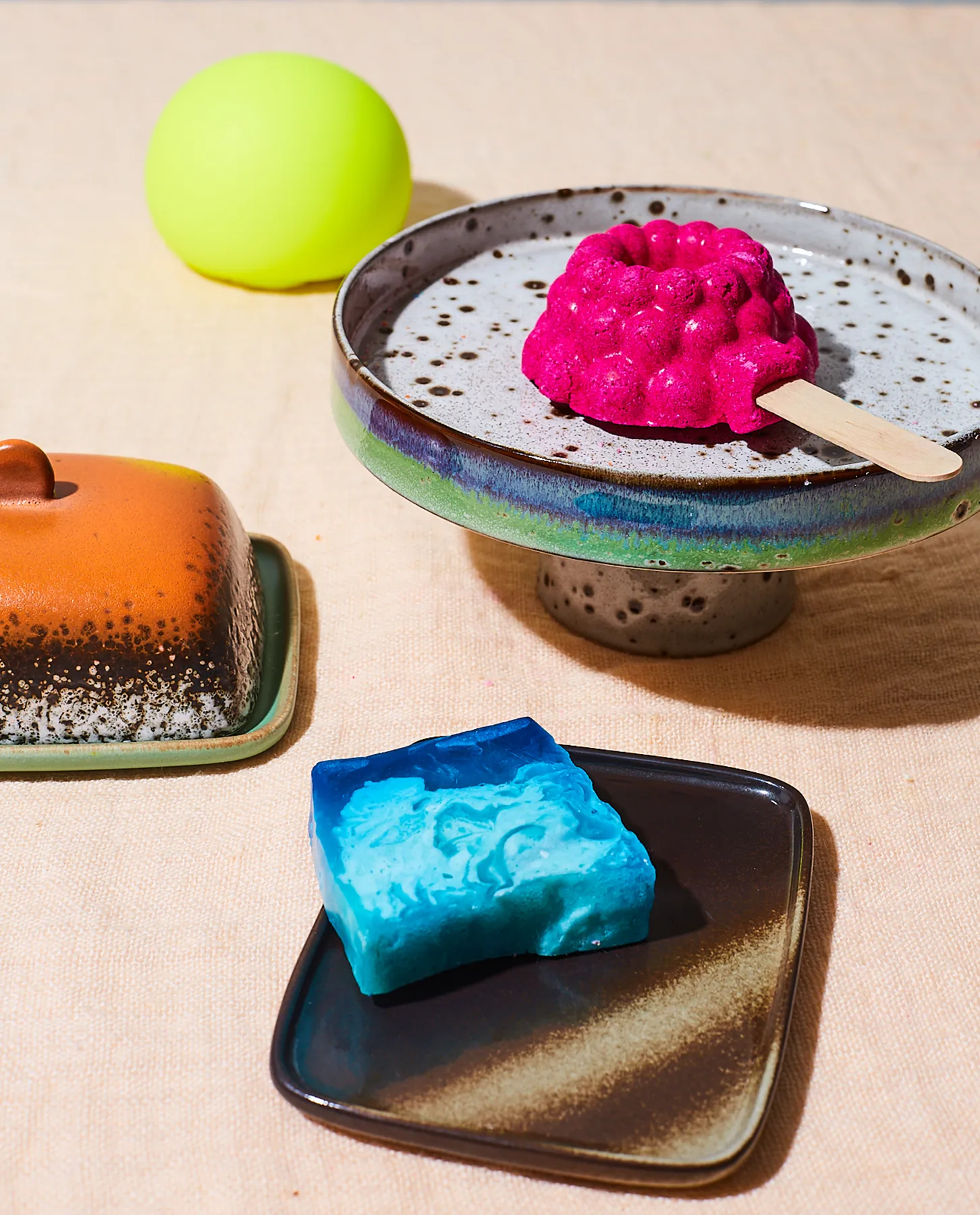 Bol sur pied 70's, Comet HKliving