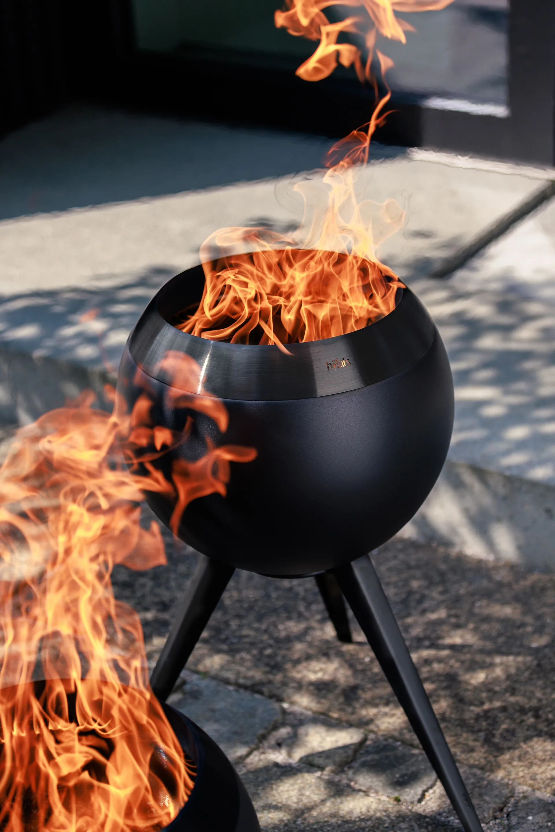 Brasero MOON 45, All black, piètement haut Höfats