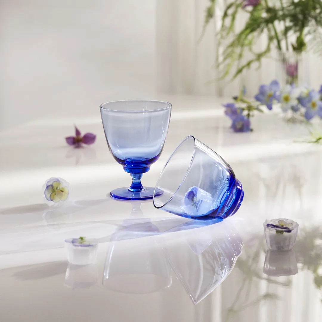 Verre à eau Flow 35 cl, Bleu foncé Holmegaard