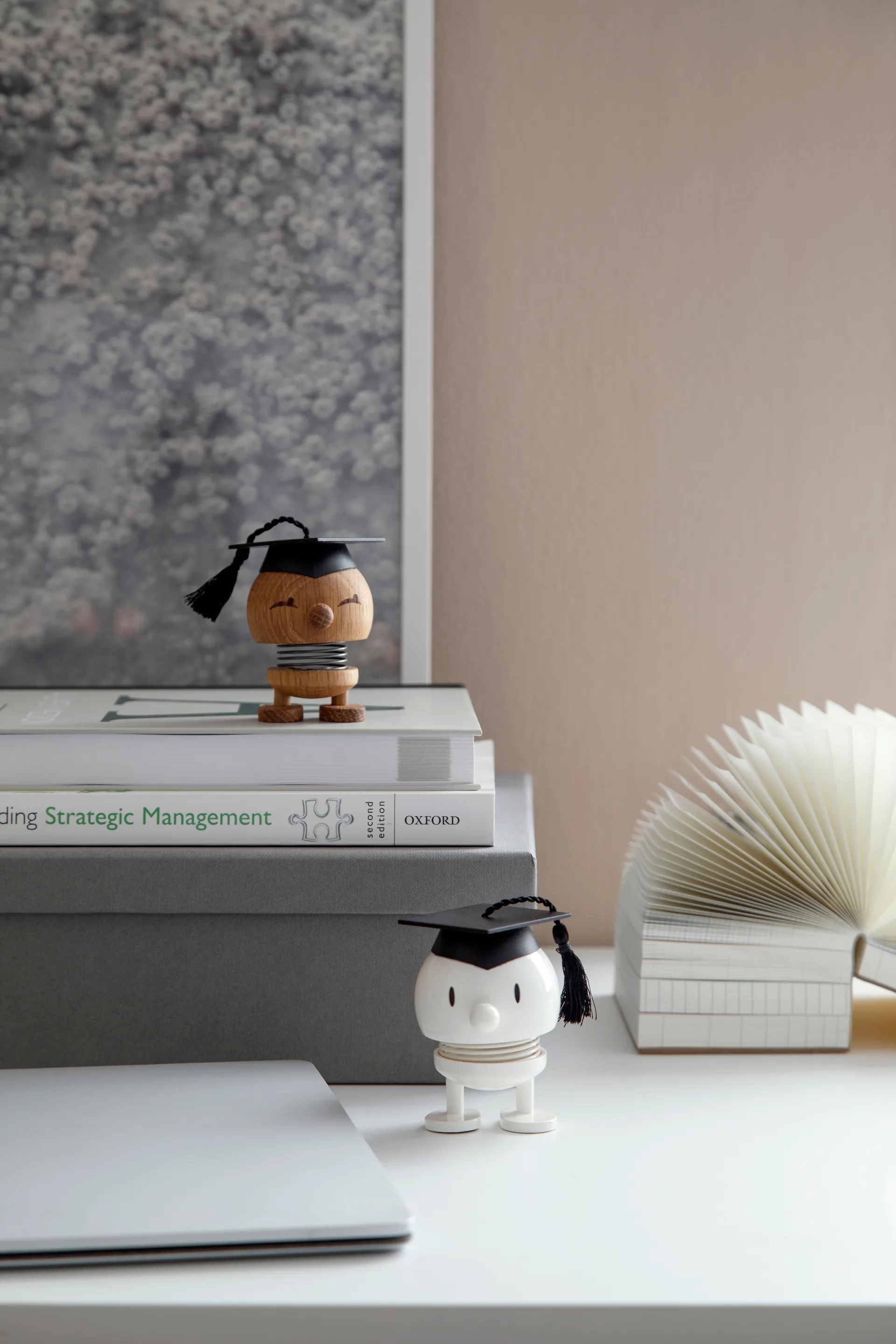 Figurine Hoptimist IQ Bumble S, White Hoptimist