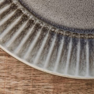 Assiette à petit déjeuner Pleat Ø22 cm - Gris-brun - House Doctor