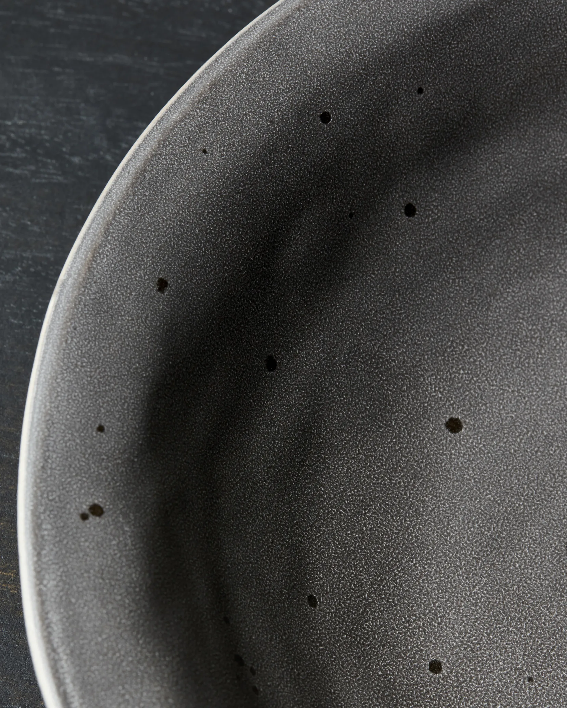 Assiette à soupe Rustic Ø25 cm, Gris foncé House Doctor