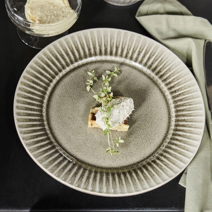 Assiette Pleat Ø27 cm, Gris-brun House Doctor