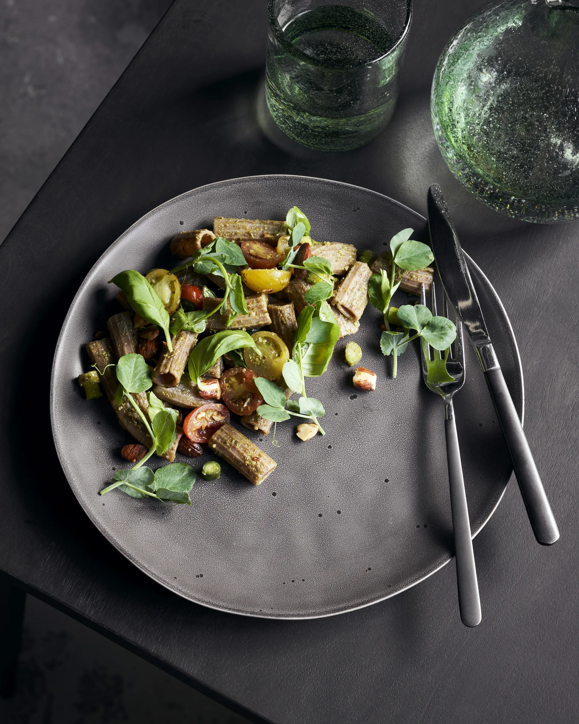 Assiette Rustic Ø27,5 cm, Gris foncé House Doctor