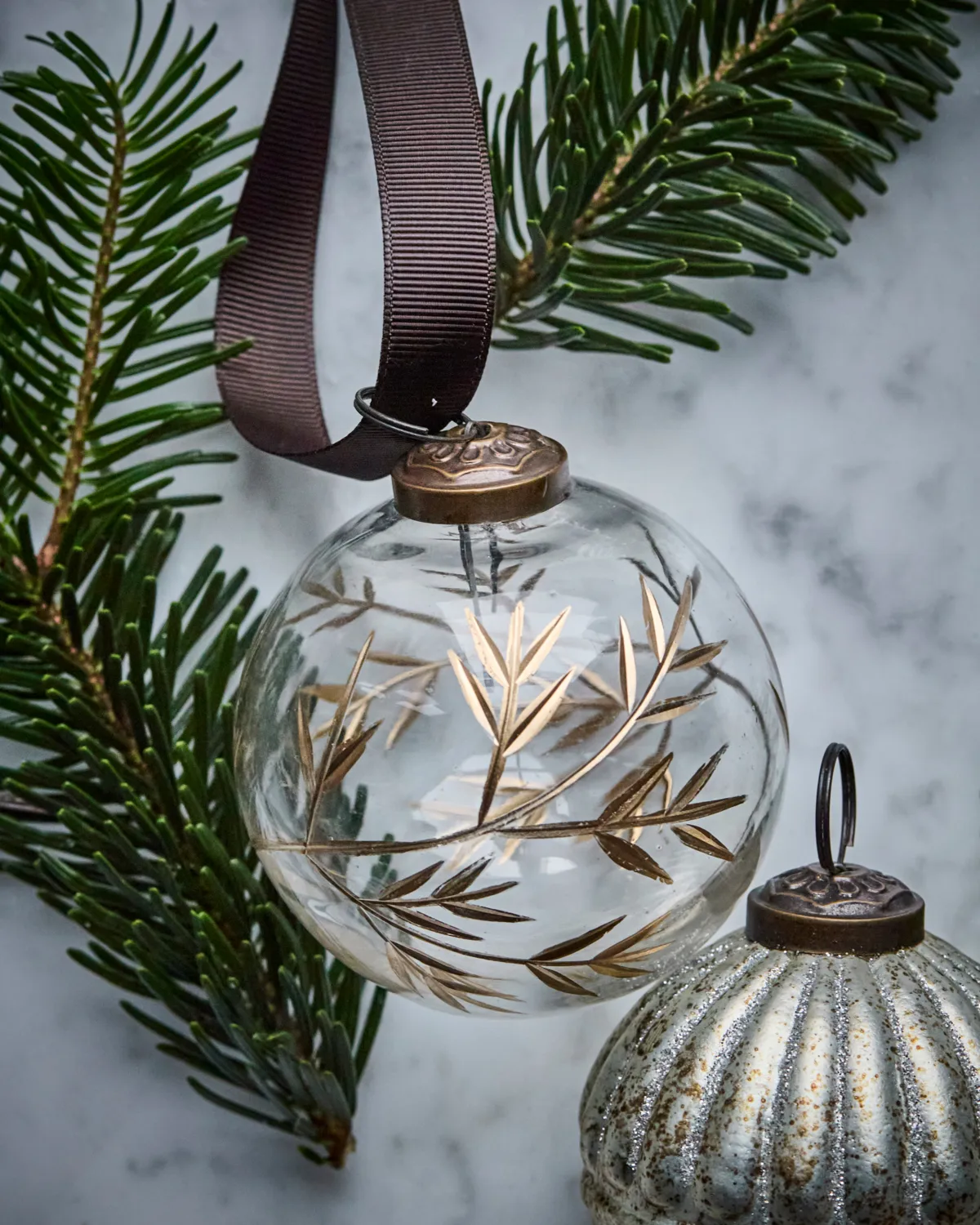 Boule de Noël Leaf Ø7,5 cm lot de 4, Clair-or House Doctor