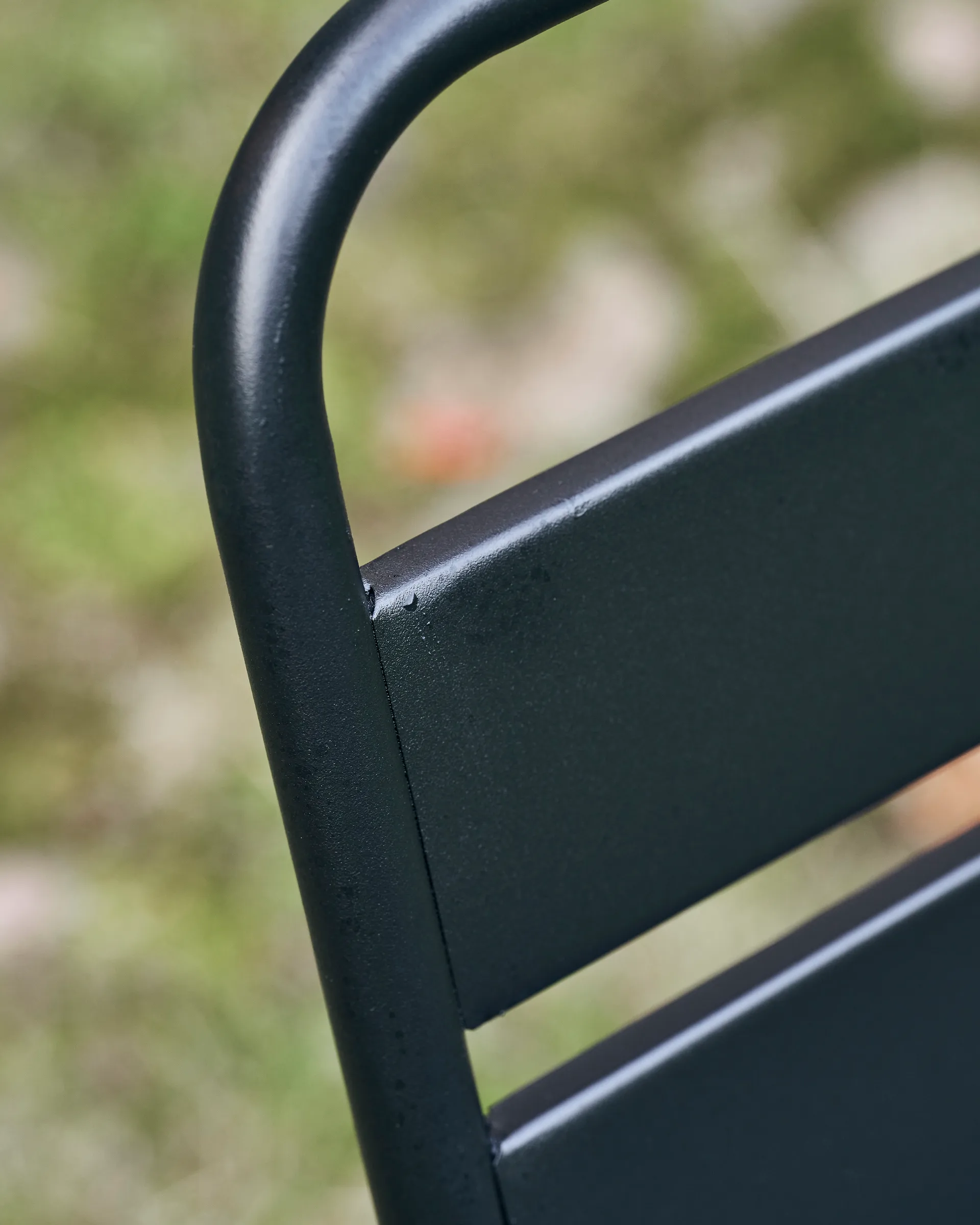 Chaise Helo, Noir House Doctor