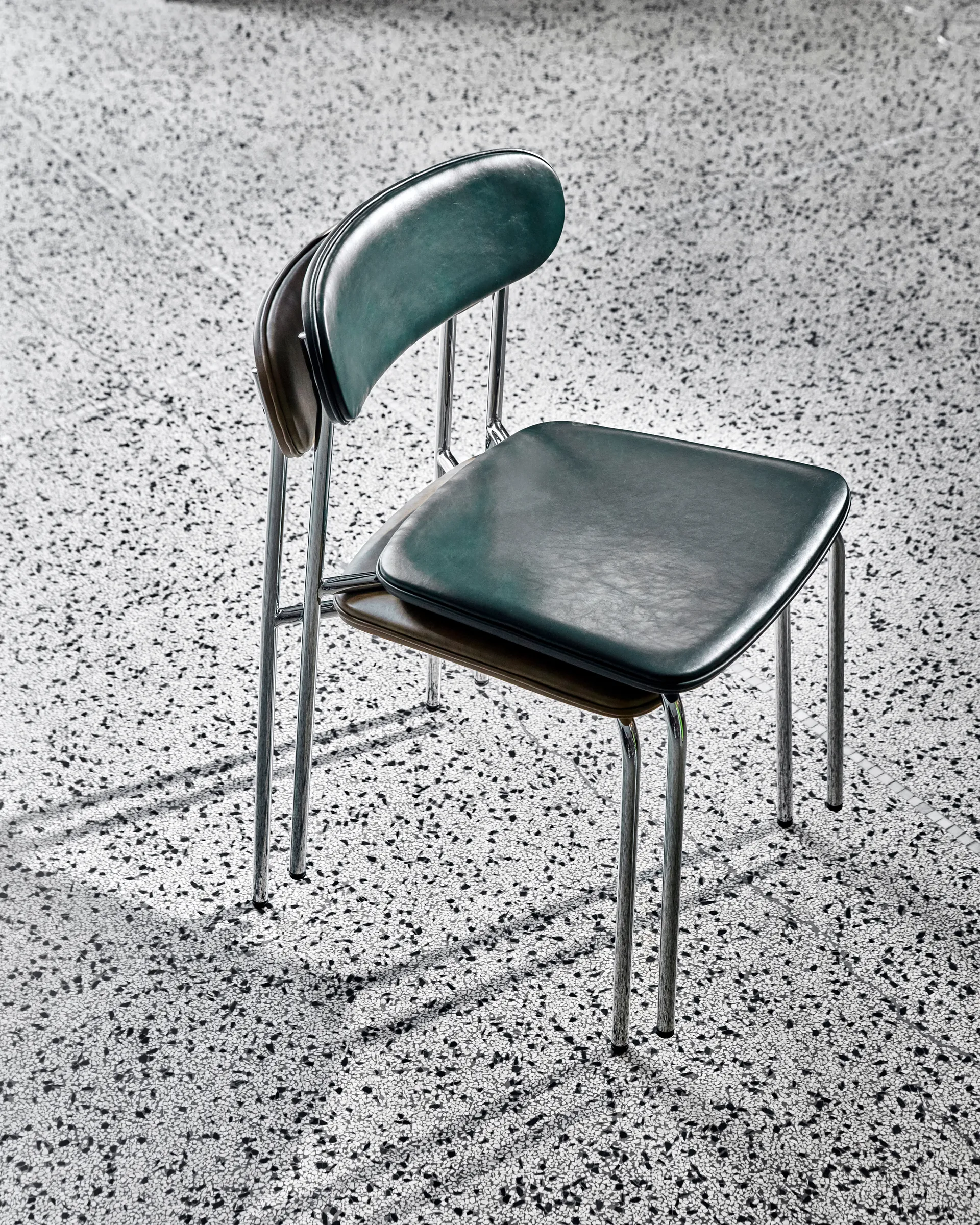 Chaise Pova, Crome-marron foncé House Doctor