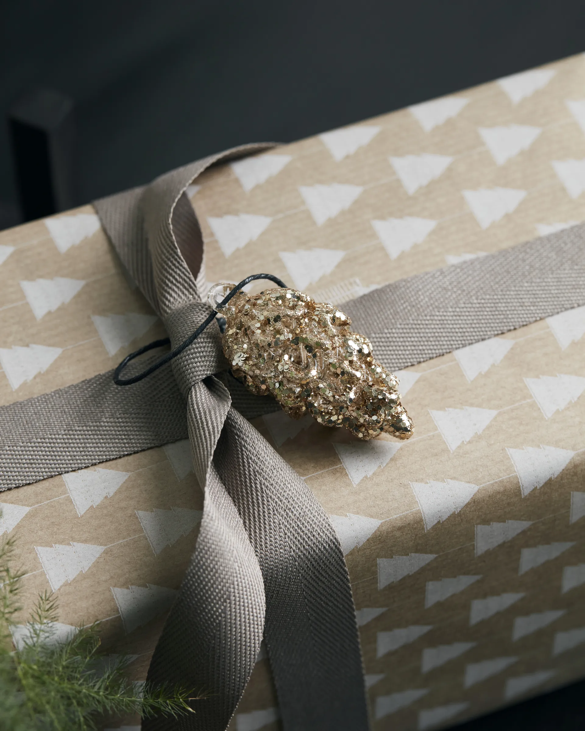 Décoration de Noël Cone 5,5 cm Lot de 6, Doré House Doctor