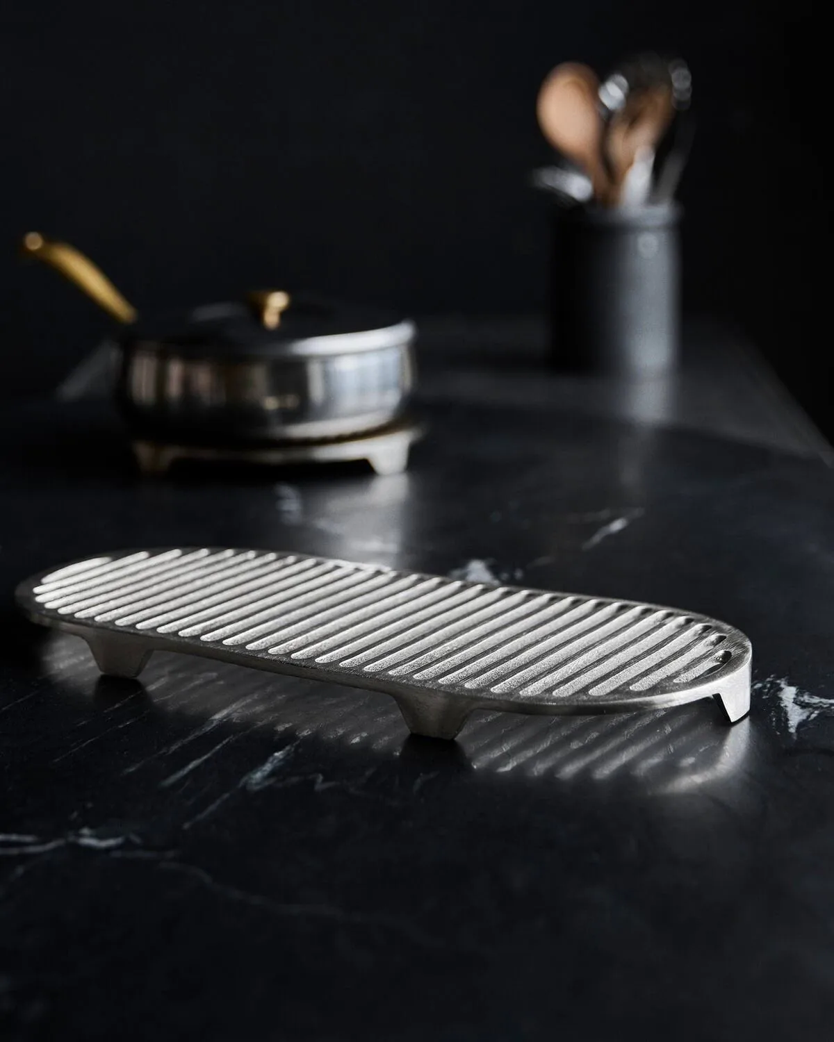 Dessous de plat Esme, Argent brossé, 35,5x16 cm House Doctor