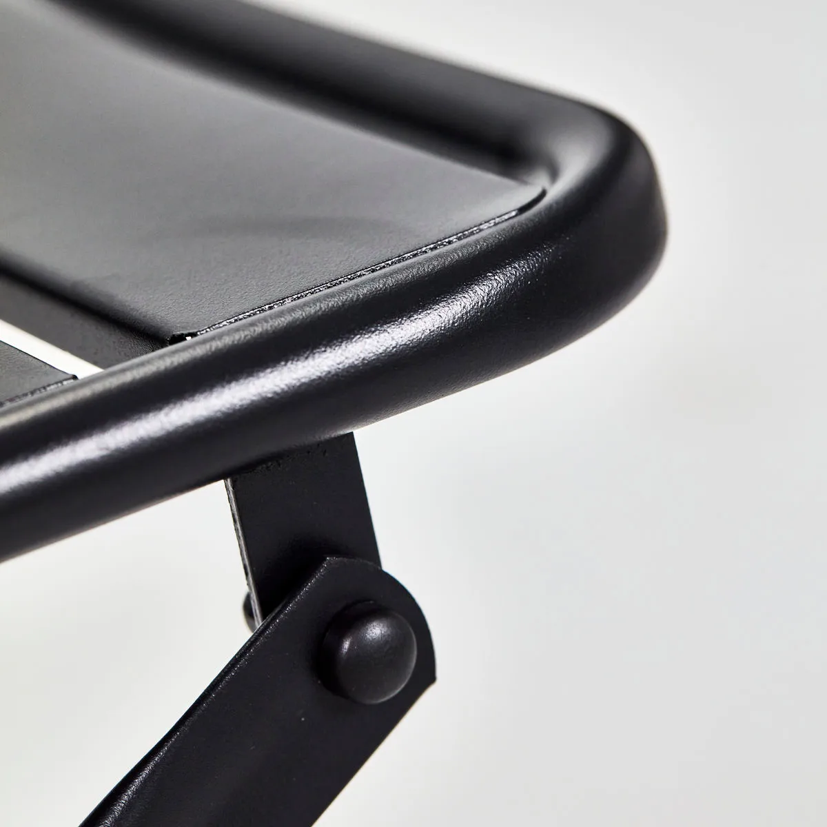 Ensemble café Helo avec 2 chaises, Noir House Doctor