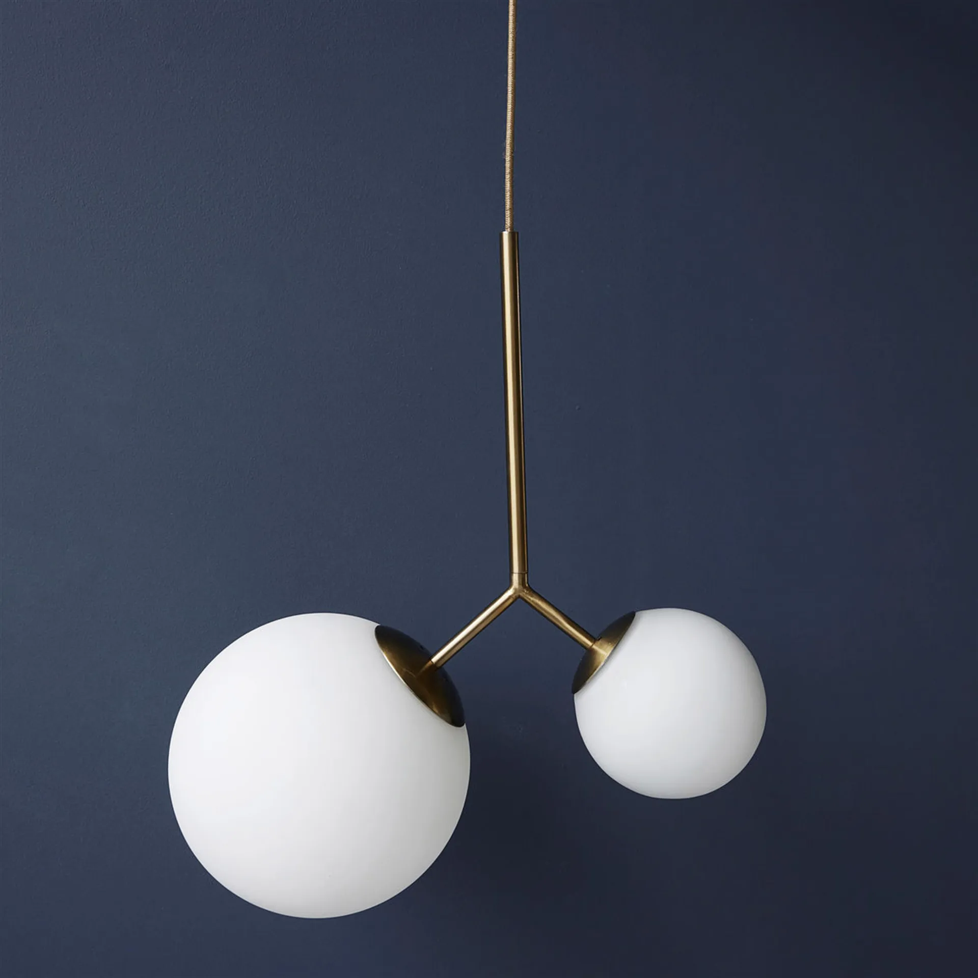 Lampe à suspension Twice, verre opale House Doctor