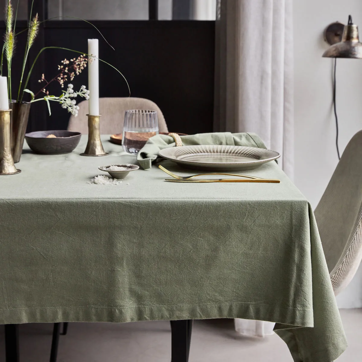 Nappe Real 140x240 cm, Vert olive House Doctor