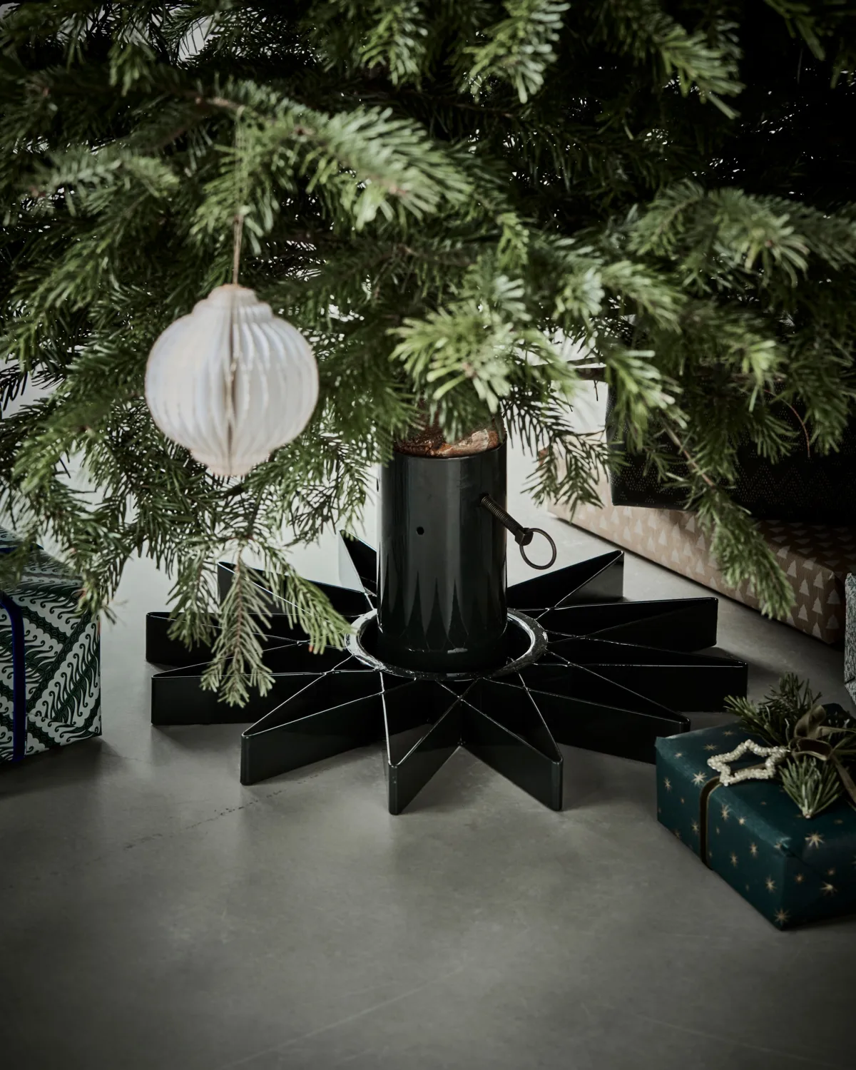 Pied pour arbre de Noël Star, Vert foncé House Doctor