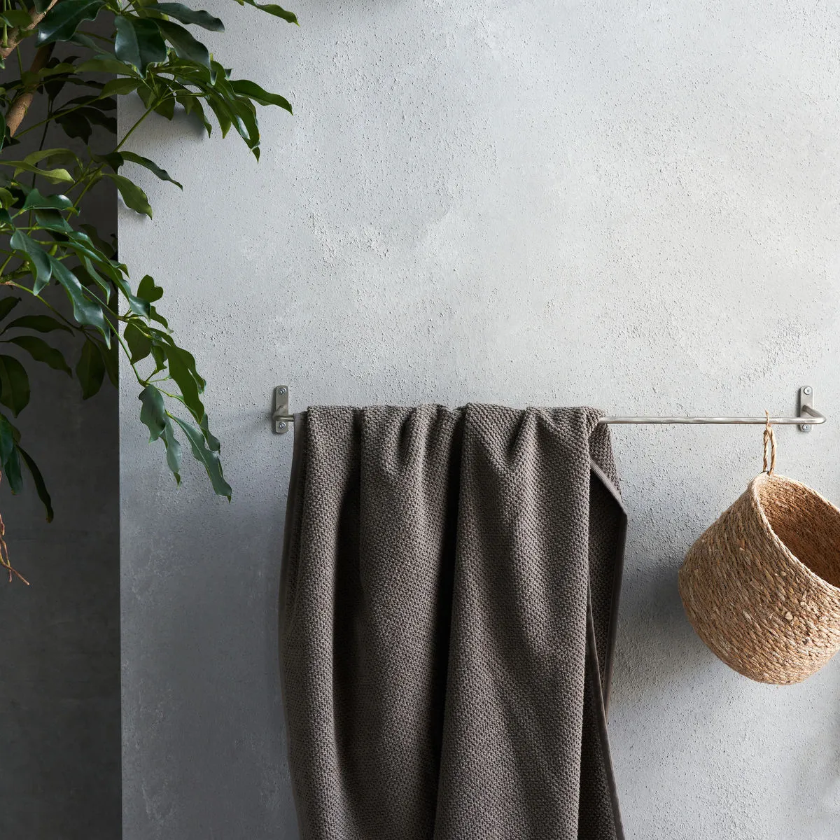 Porte-serviette Welo 61,5 cm, Argent brossé House Doctor