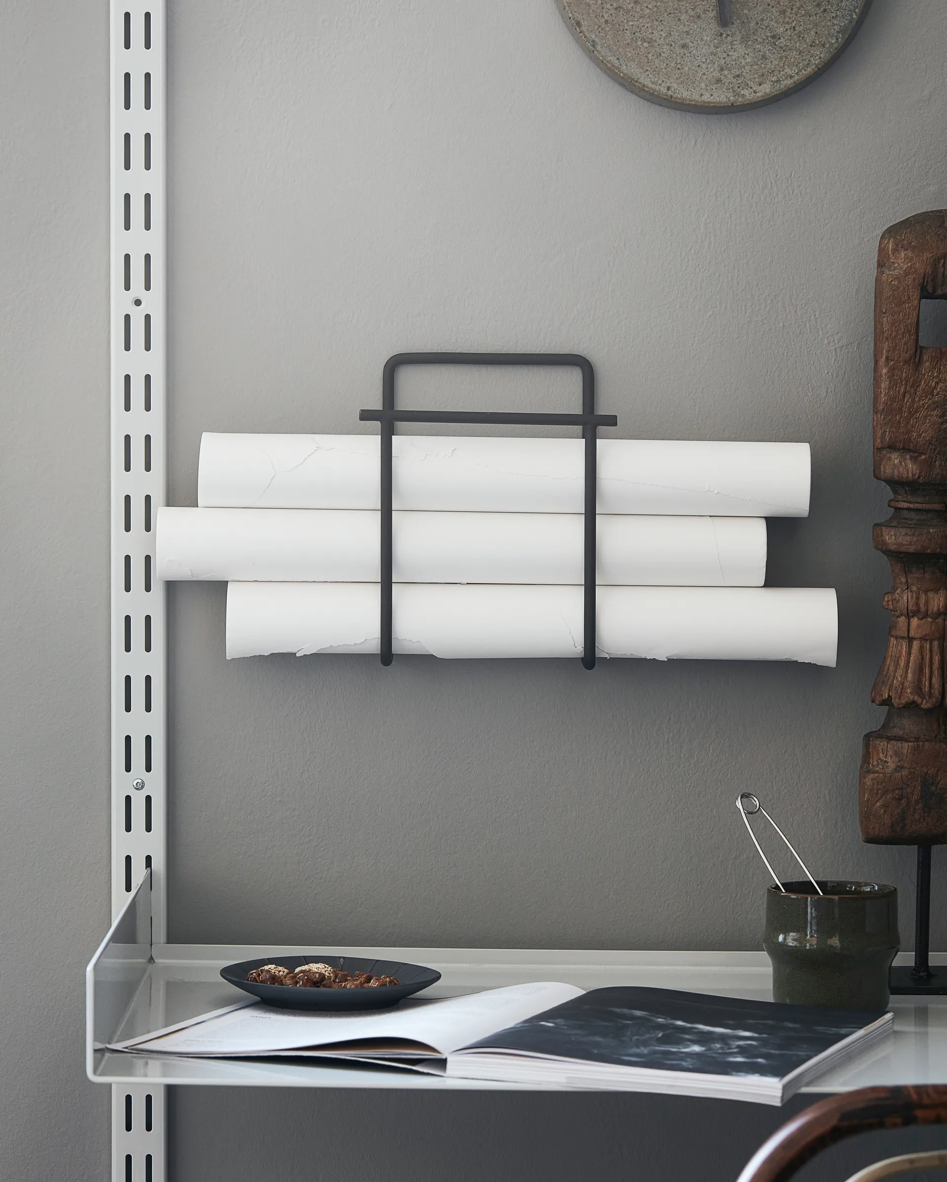 Support pour magazines Hold 22 cm, Noir House Doctor