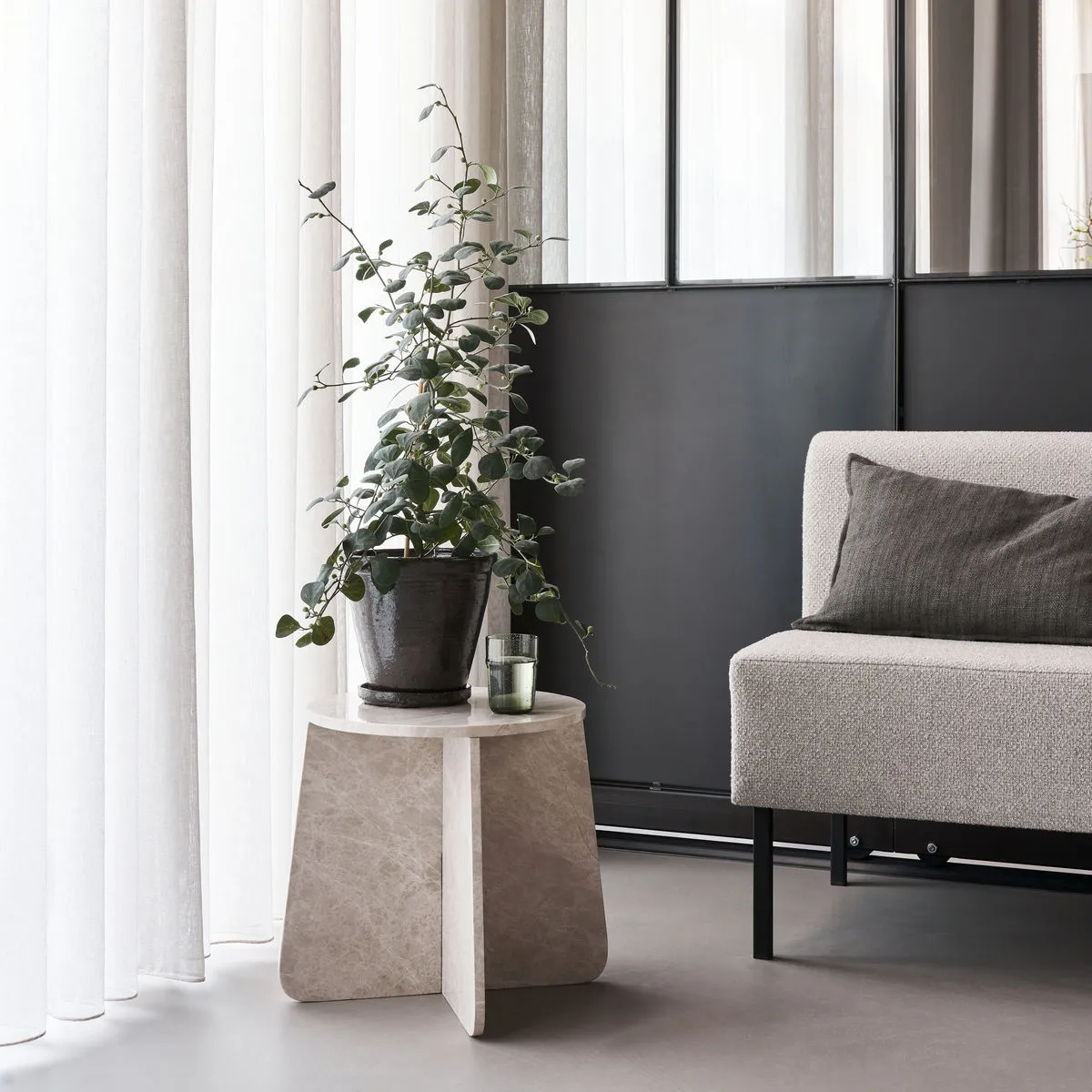 Table d'appoint Marb 48x48x40 cm, Marbre beige House Doctor