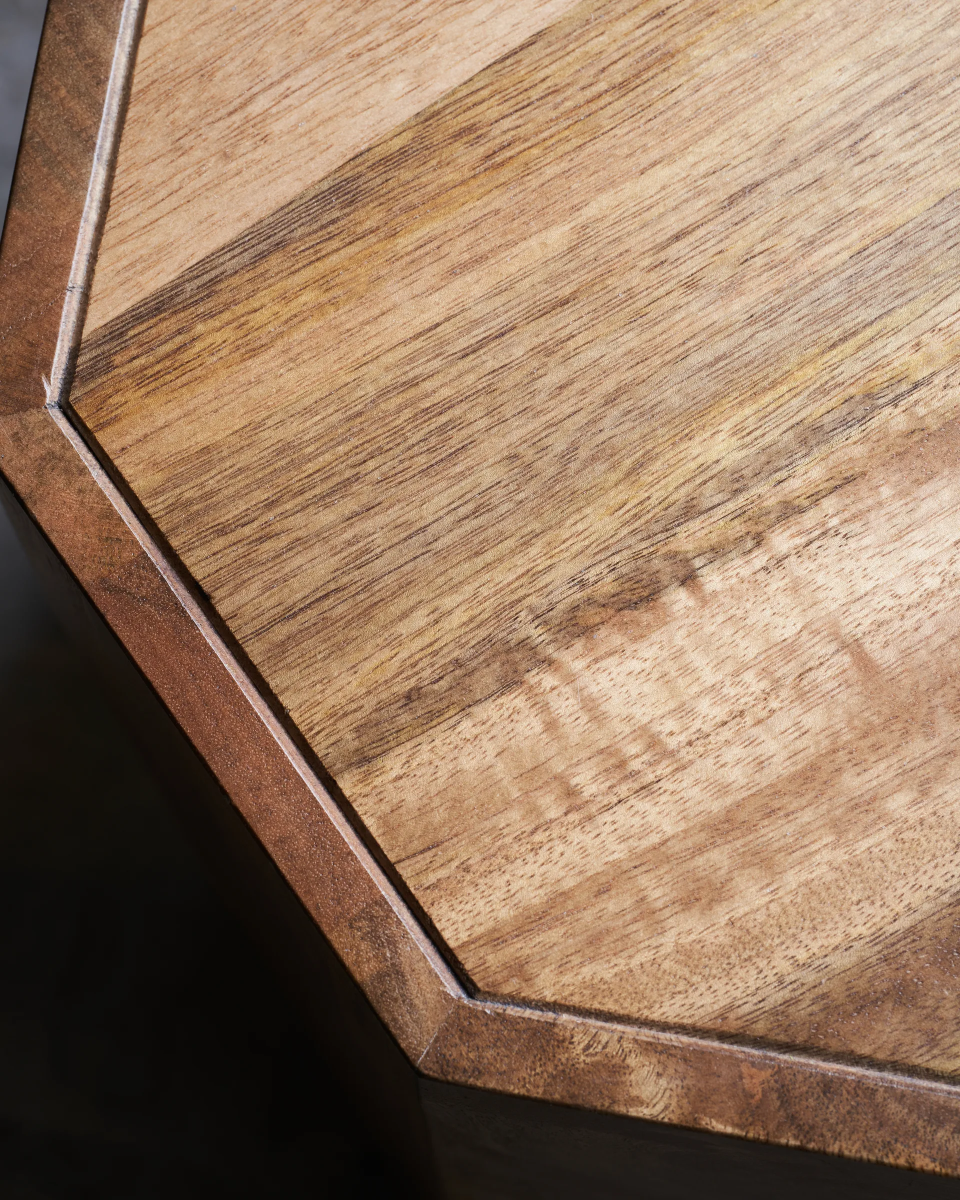 Tabouret Okta 33x45 cm, Bois de manguier House Doctor