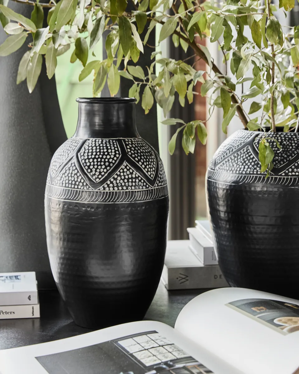 Vase Bloss 38 cm, Noir House Doctor