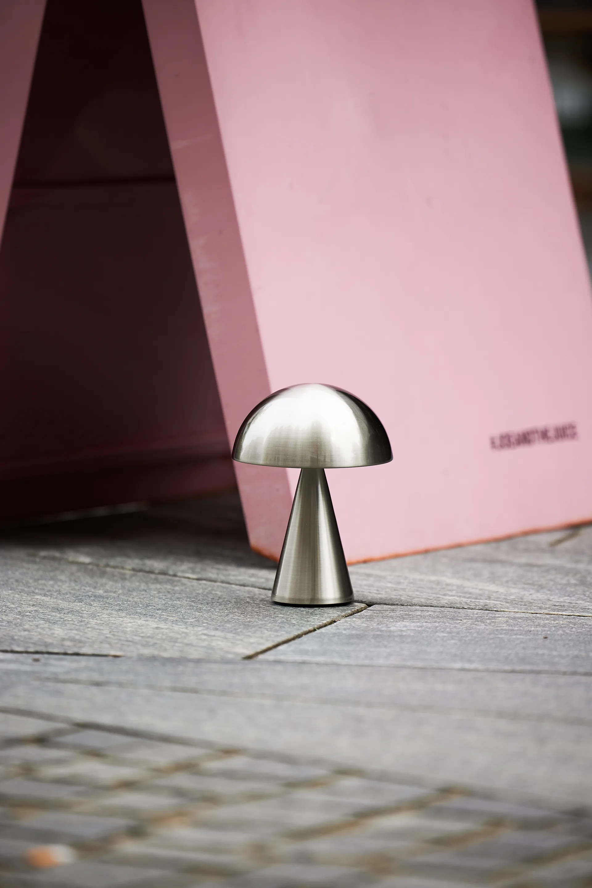 Lampe de table portable Mush, Nickel Hübsch
