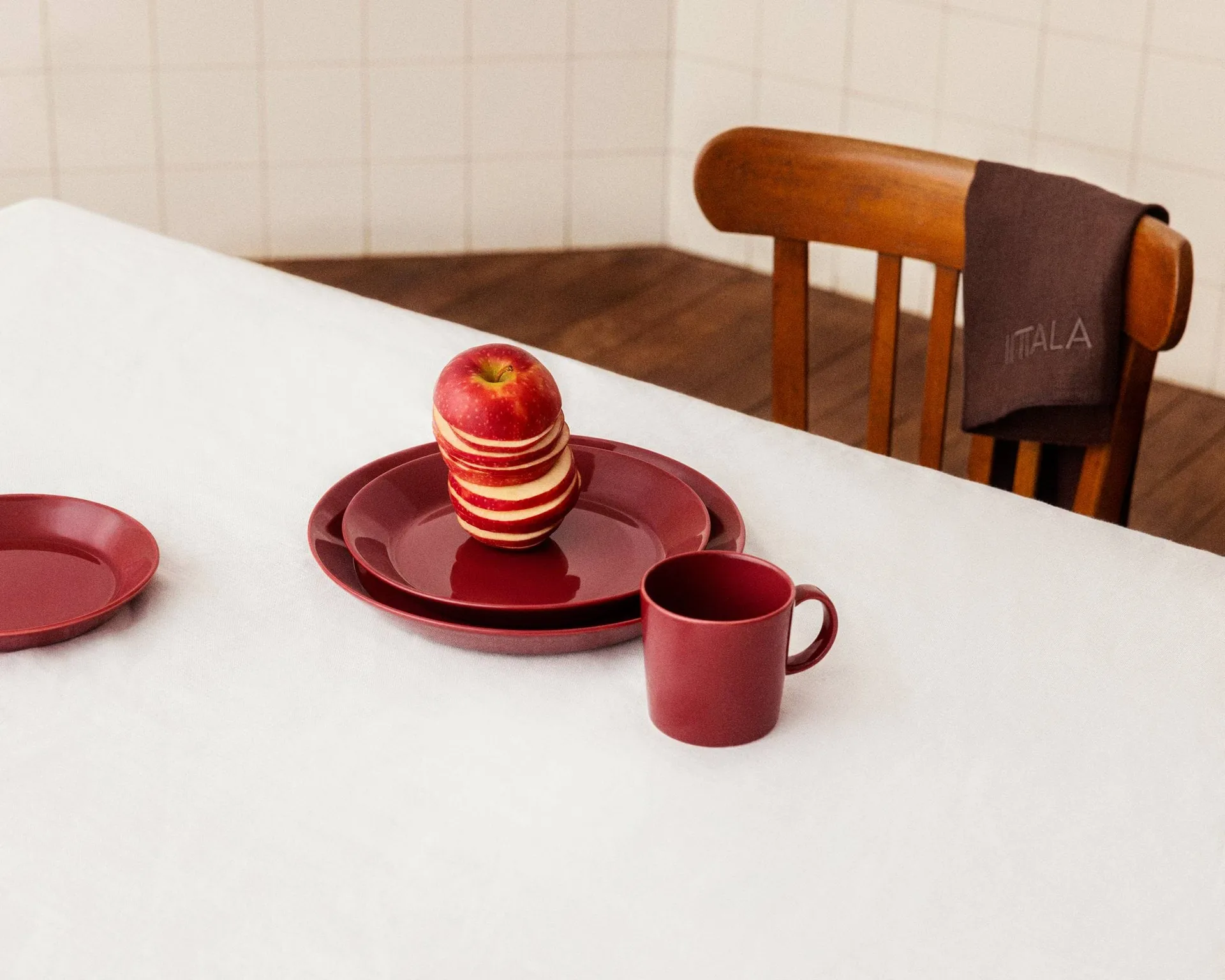 Assiette teema Ø21 cm, Cerise Iittala