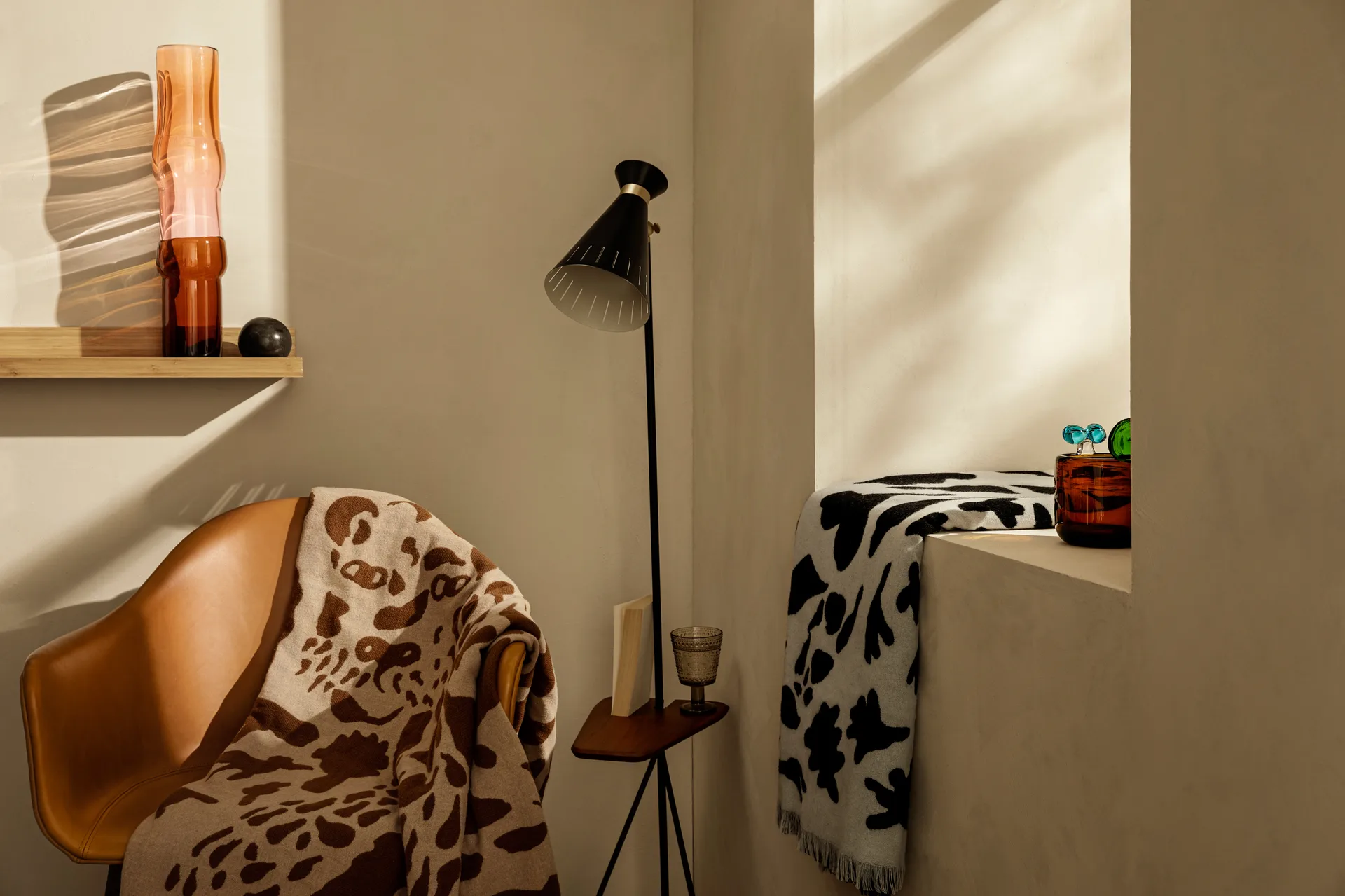 Plaid en laine Oiva Toikka Cheetah 130x180 cm, Noir-blanc Iittala