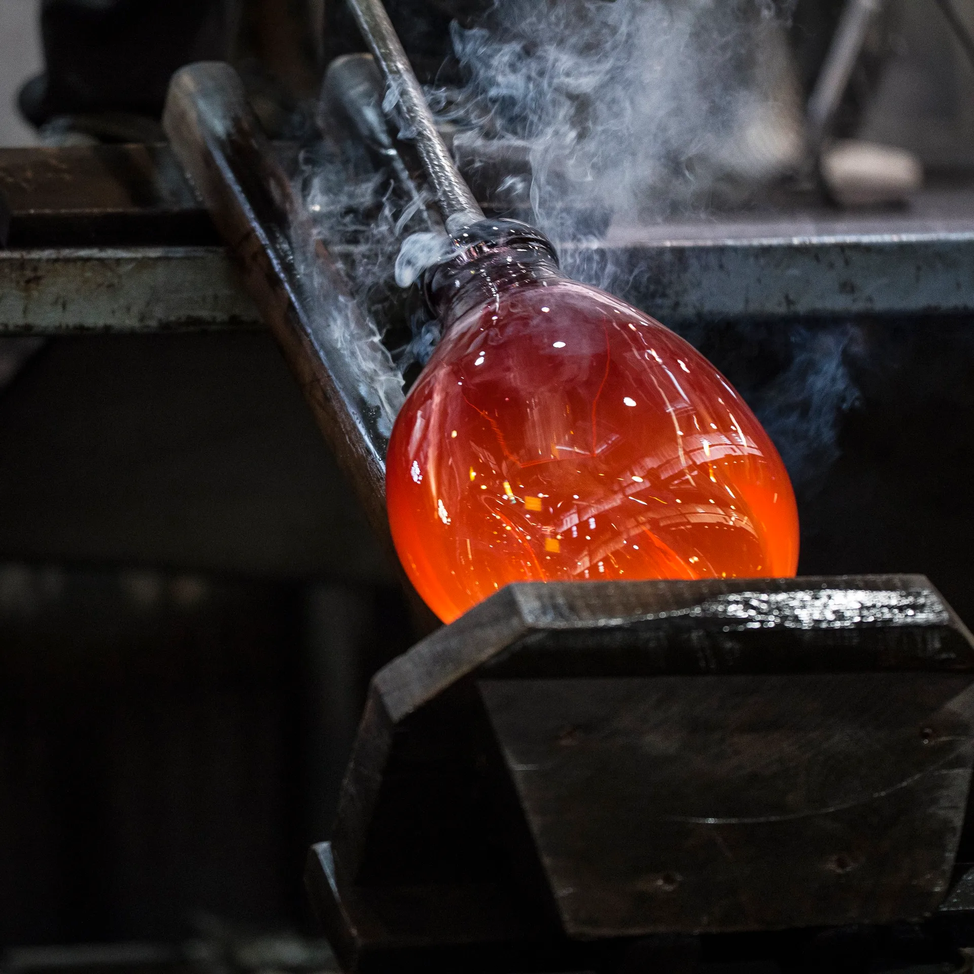 Vase Alvar Aalto cranberry, 160 mm Iittala