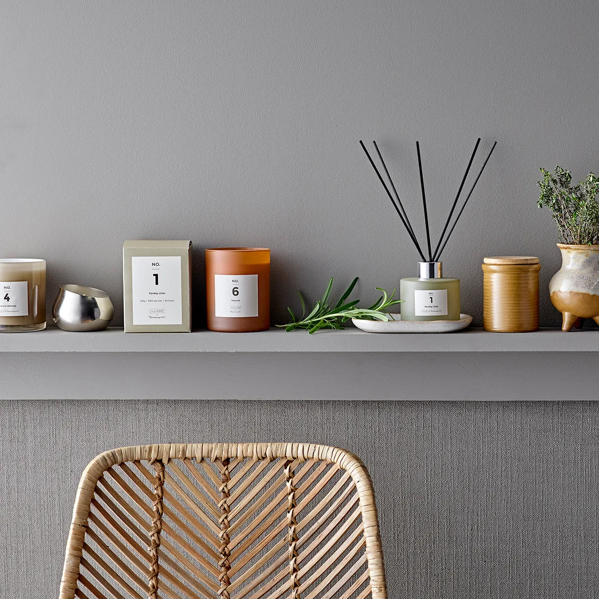 Bougie parfumée NO. 1 Parsley Lime, 200 g + Giftbox Illume x Bloomingville