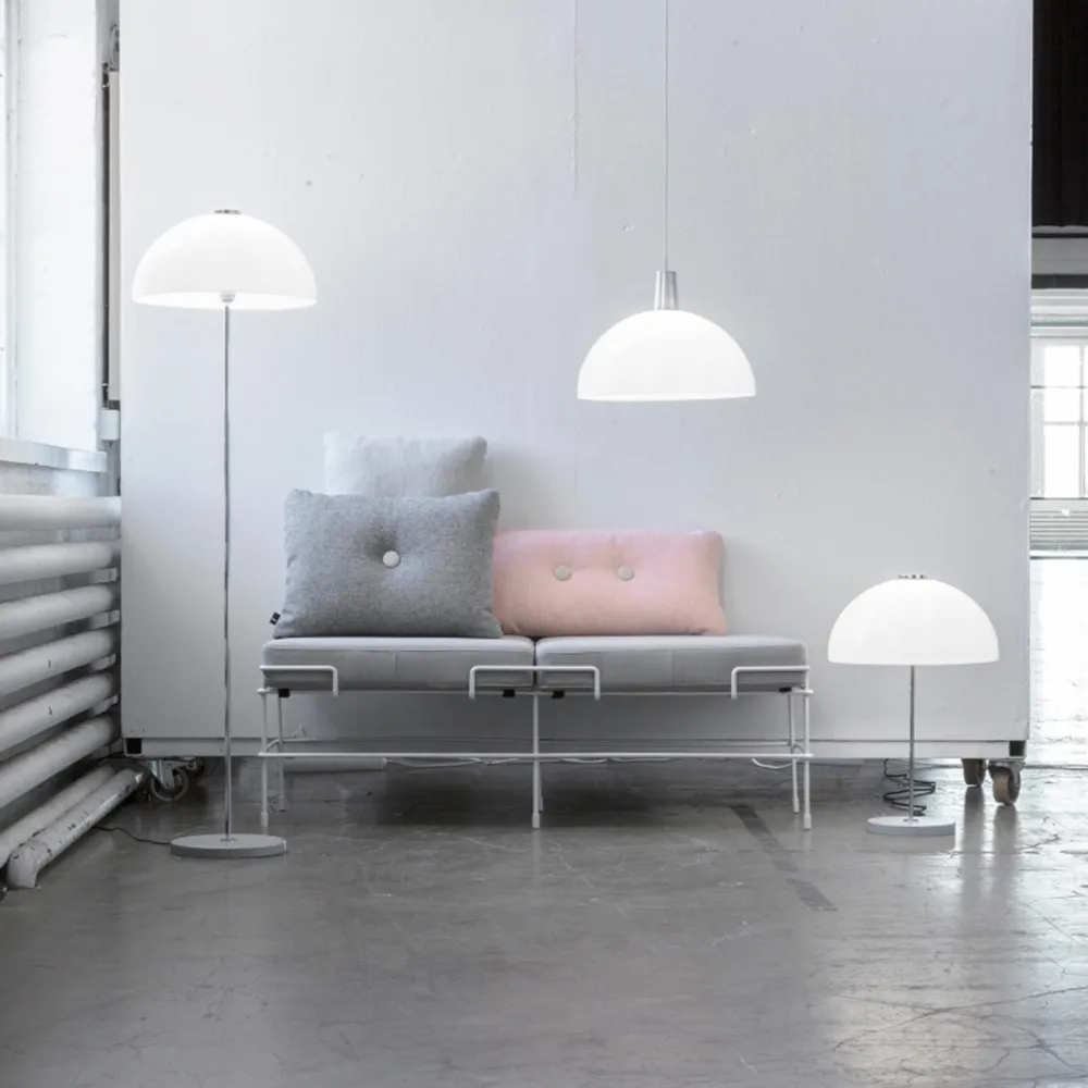 Lampadaire Kupoli, gris, détails métalliques, abat-jour blanc Innolux