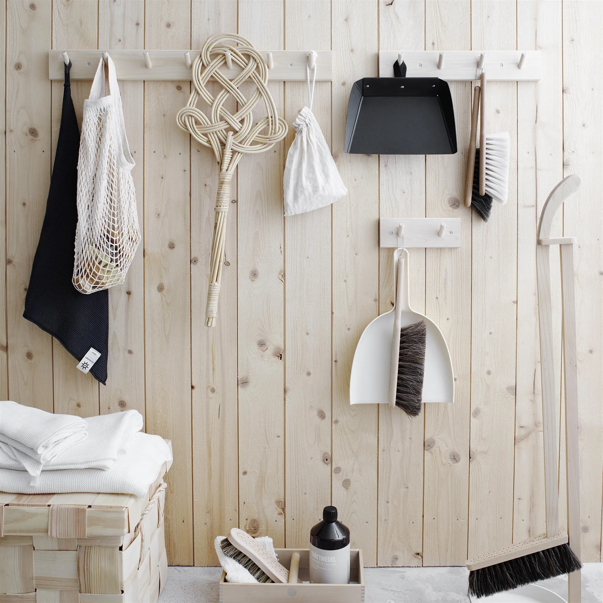 Rangée de crochets Björk, 4 patères Iris Hantverk