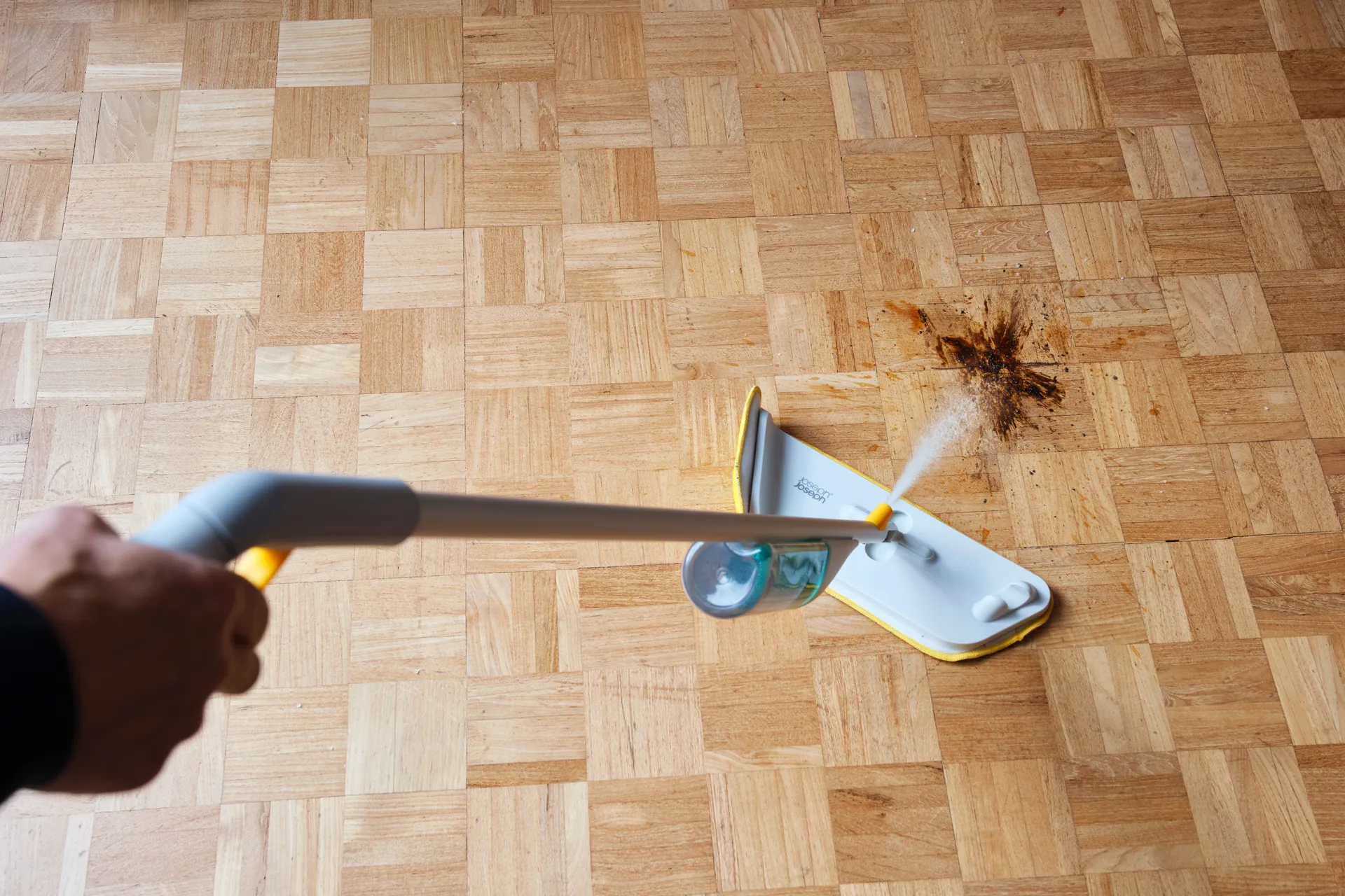 Balai-serpillère 2-en-1 avec tampon à récurer Cleantech, Light Stone Joseph Joseph