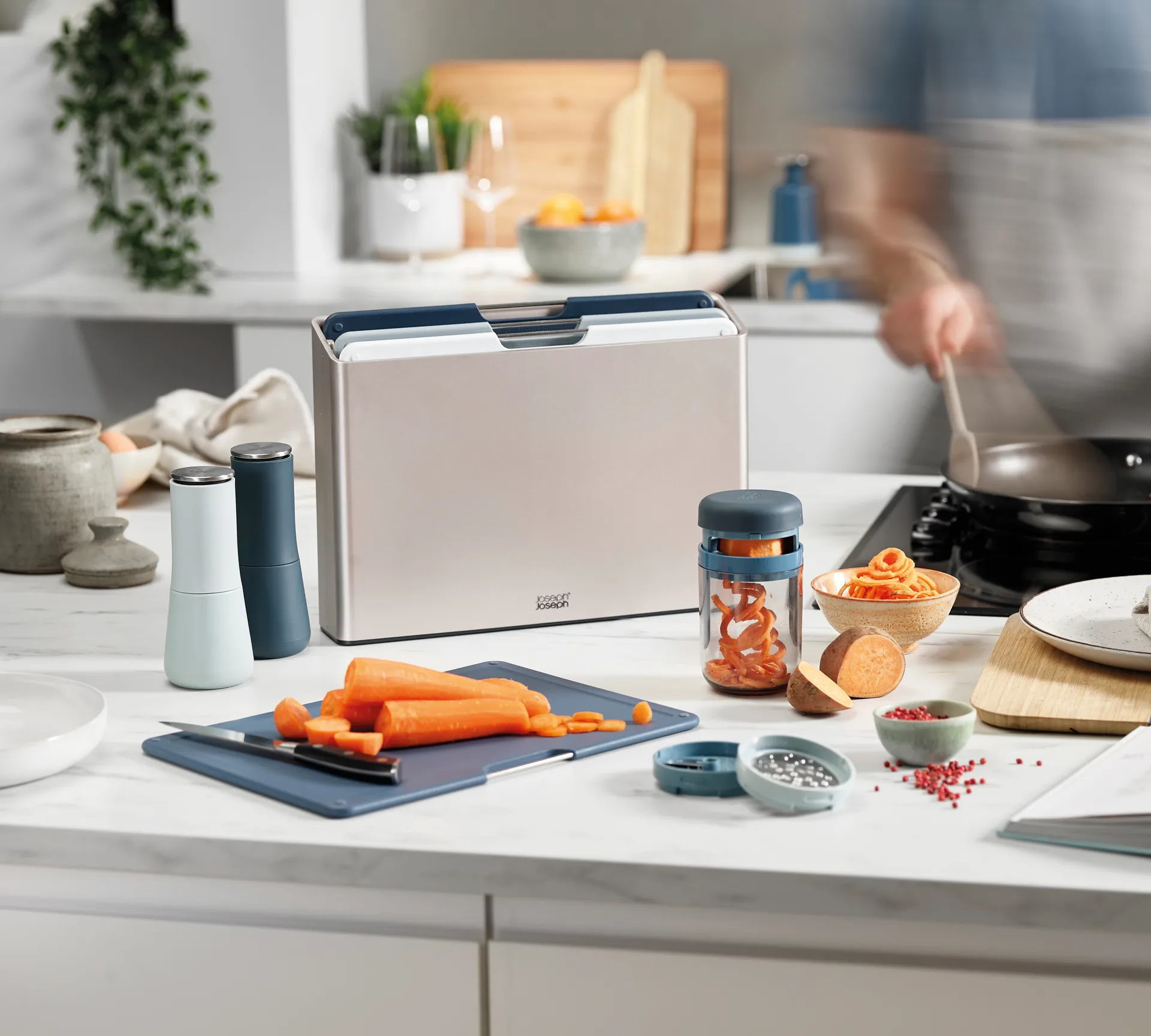 Moulin à sel et poivre Milltop éditions 16,9 cm, Bleu Joseph Joseph