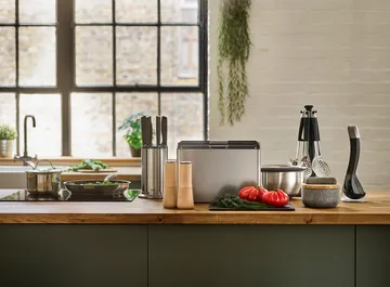 Moulin à sel Milltop anti-éclaboussures 19 cm - Hêtre - Joseph Joseph