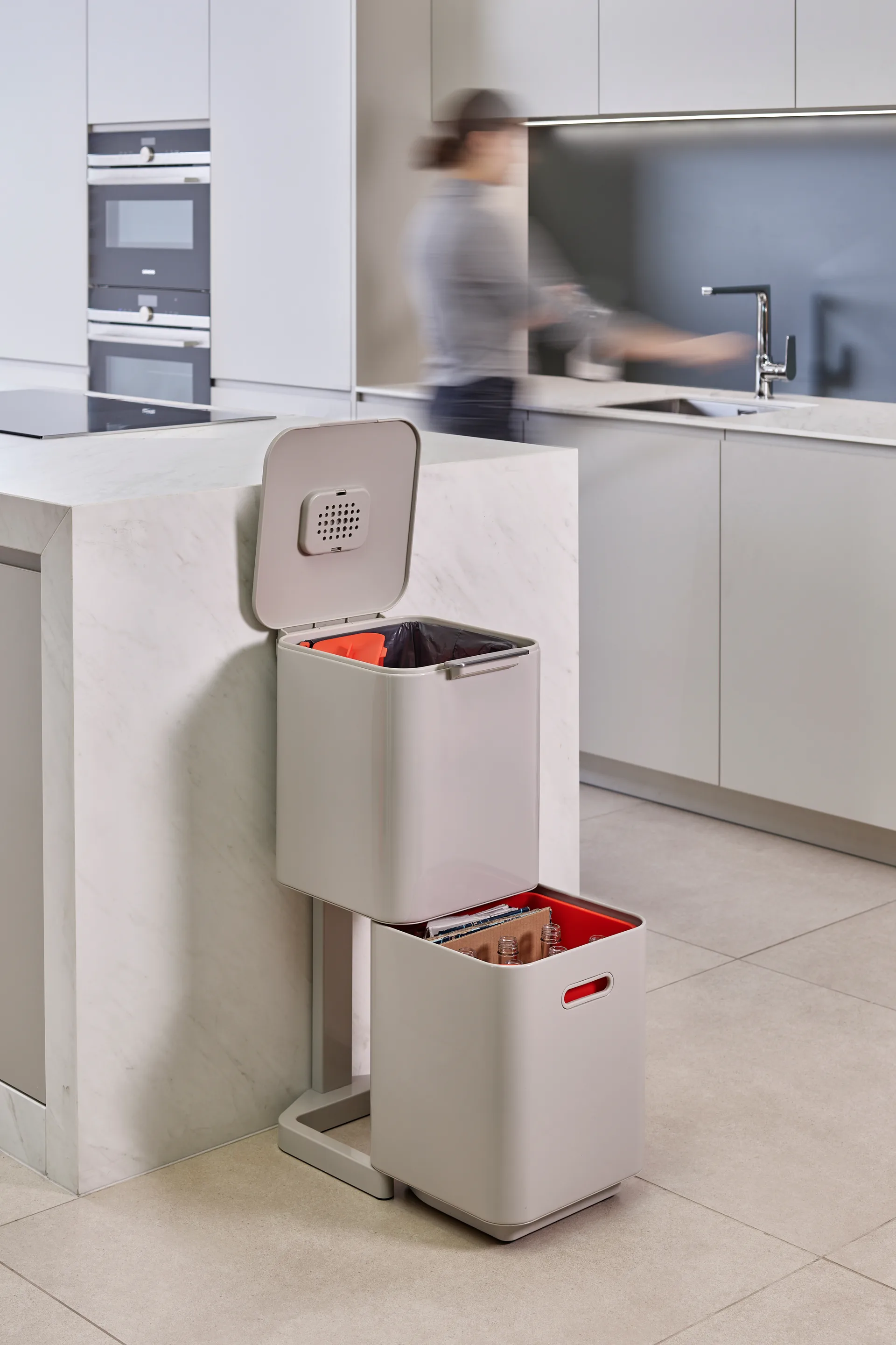 Poubelle Totem Compact Joseph Joseph 40 L, Stone Joseph Joseph