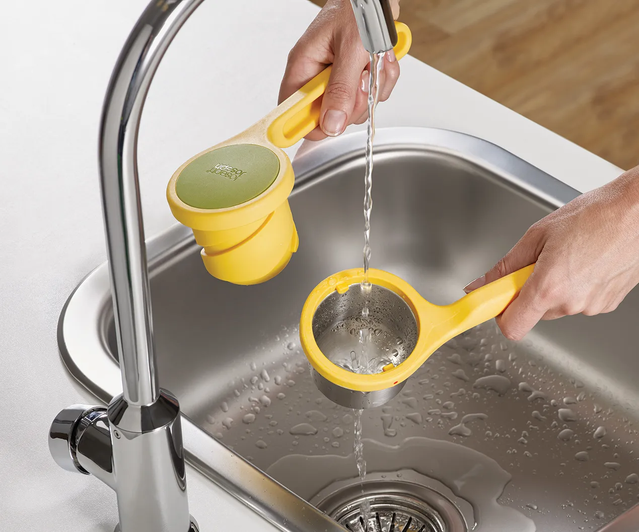 Presse-agrumes Helix 24,5 cm, Jaune Joseph Joseph