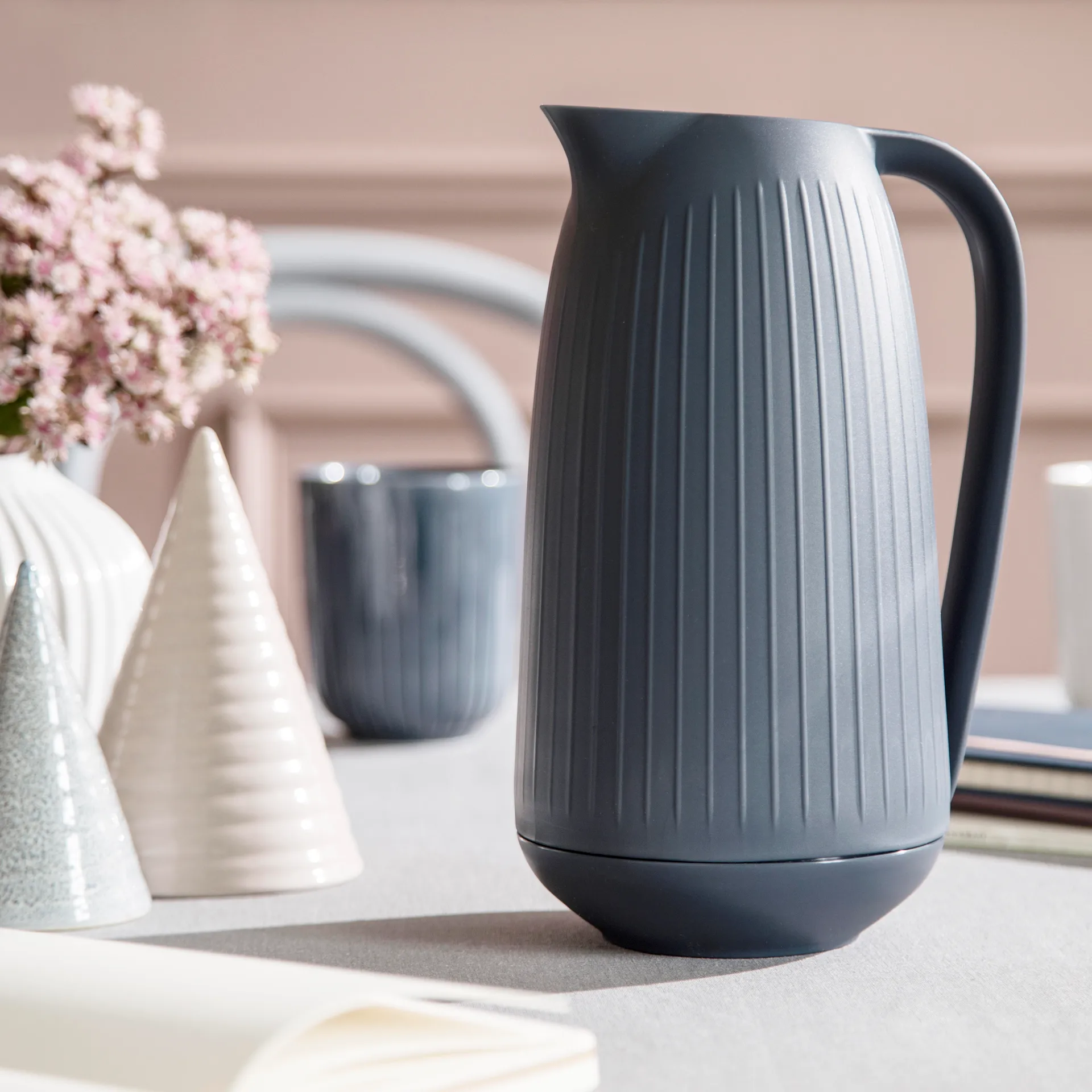Cruche isotherme Hammershøi, anthracite (gris) Kähler